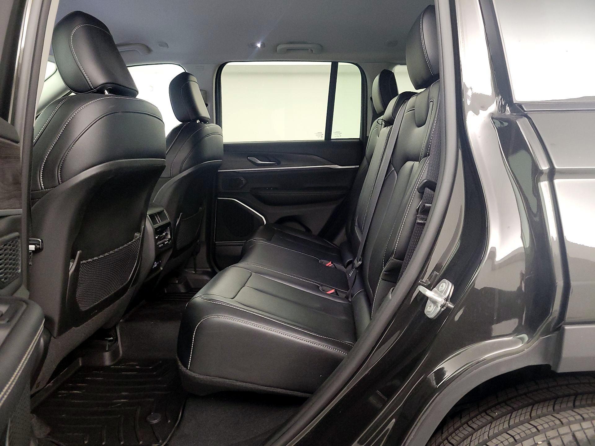 Thumbnail: 2024 Jeep Grand Cherokee - 20