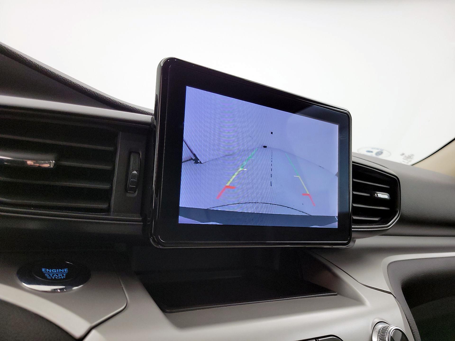 Thumbnail: 2022 Ford Explorer - 14