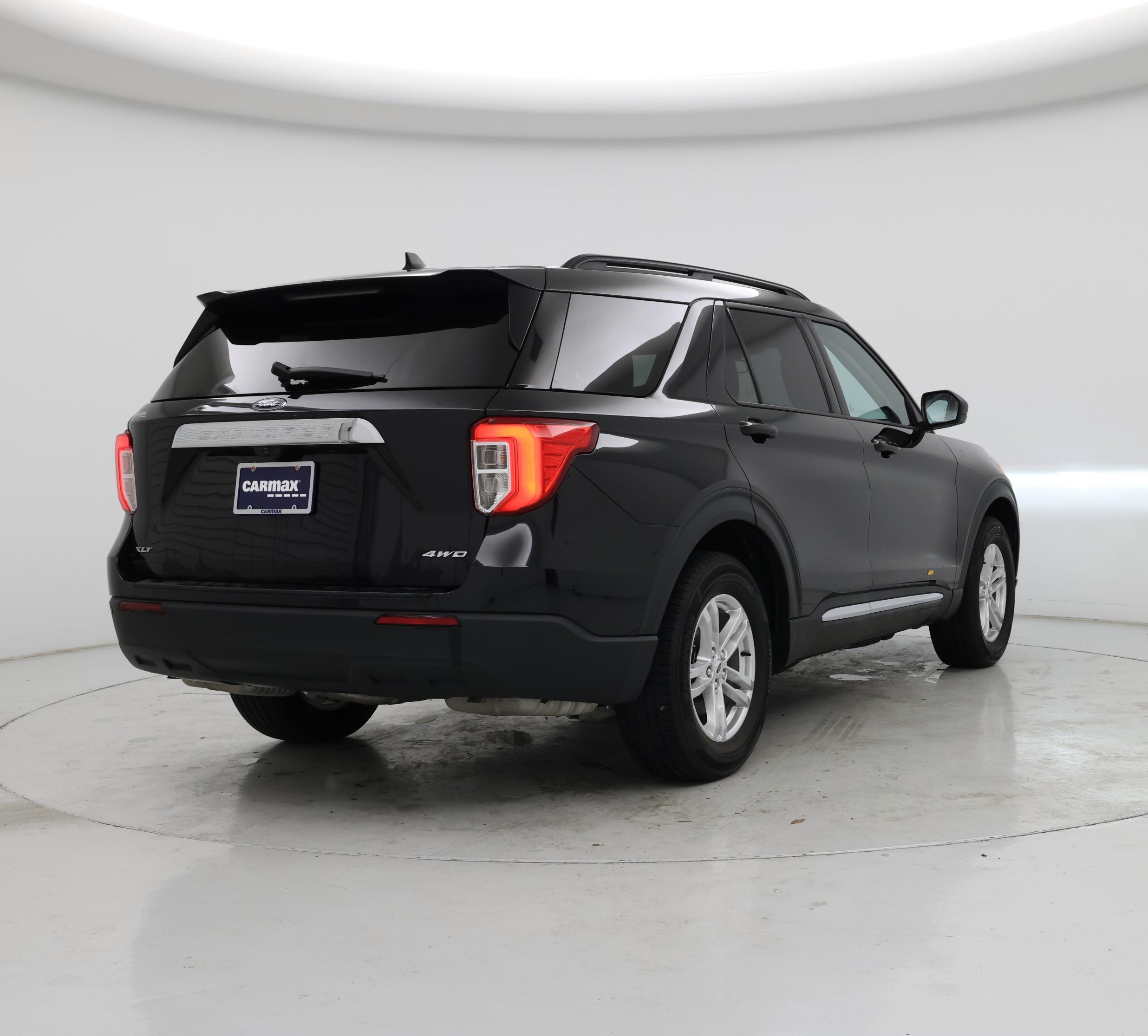 Thumbnail: 2022 Ford Explorer - 8