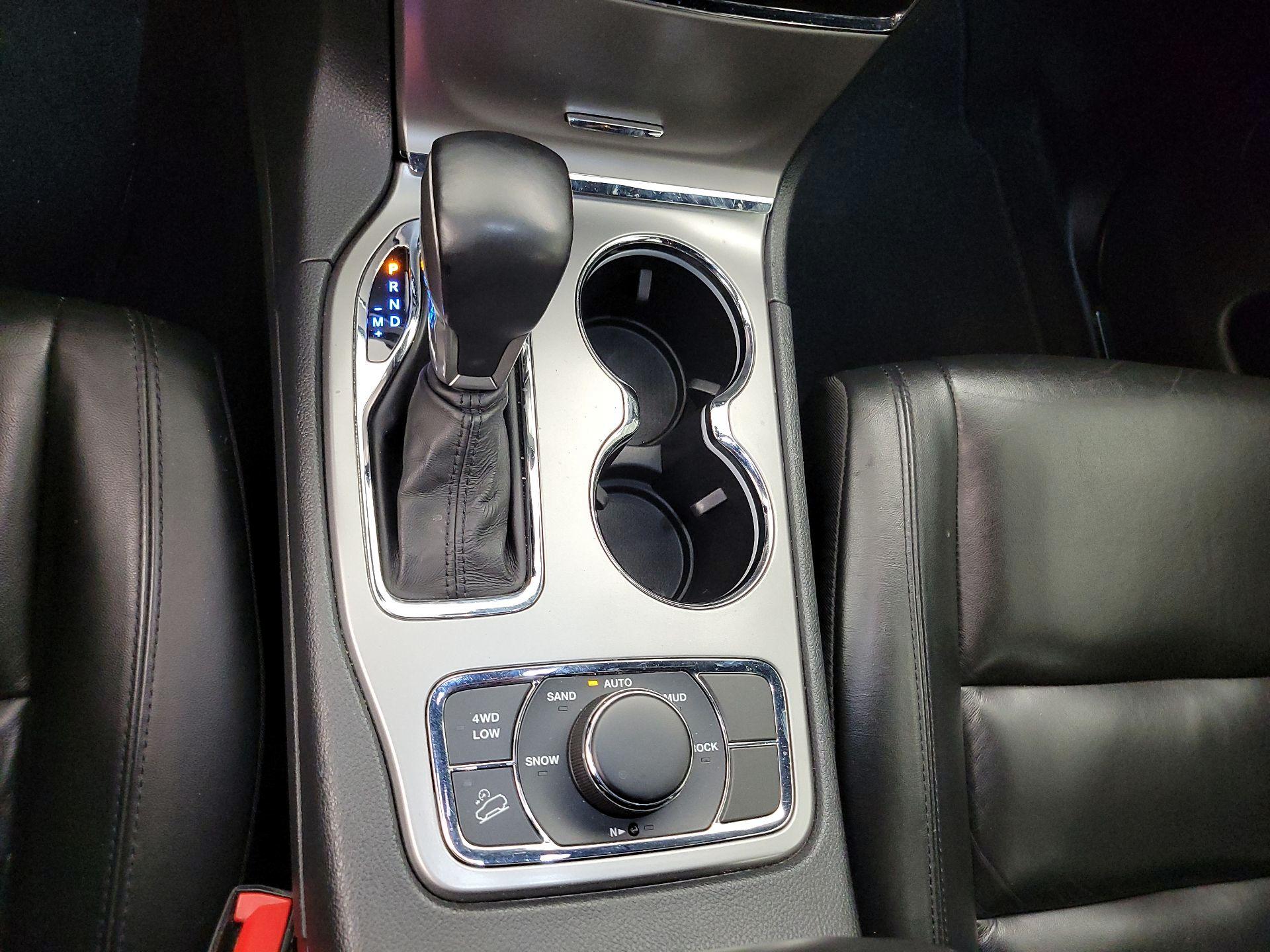 Thumbnail: 2020 Jeep Grand Cherokee - 18