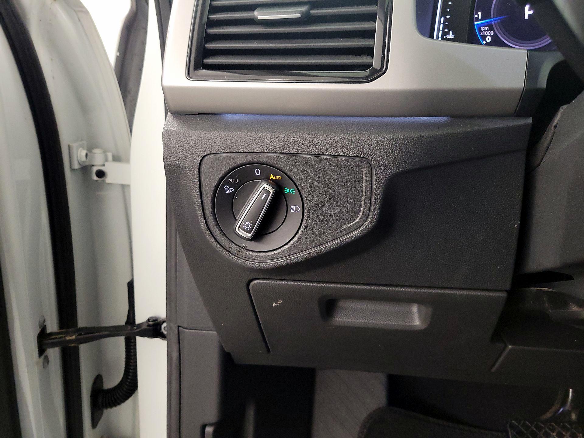 Thumbnail: 2021 Volkswagen Atlas - 13