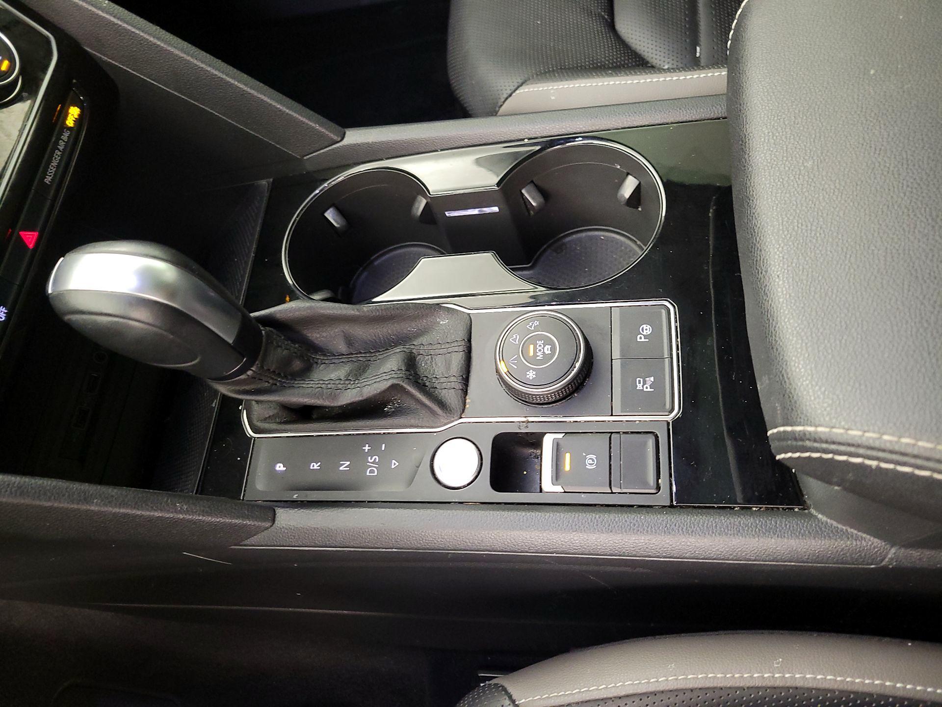 Thumbnail: 2021 Volkswagen Atlas - 18