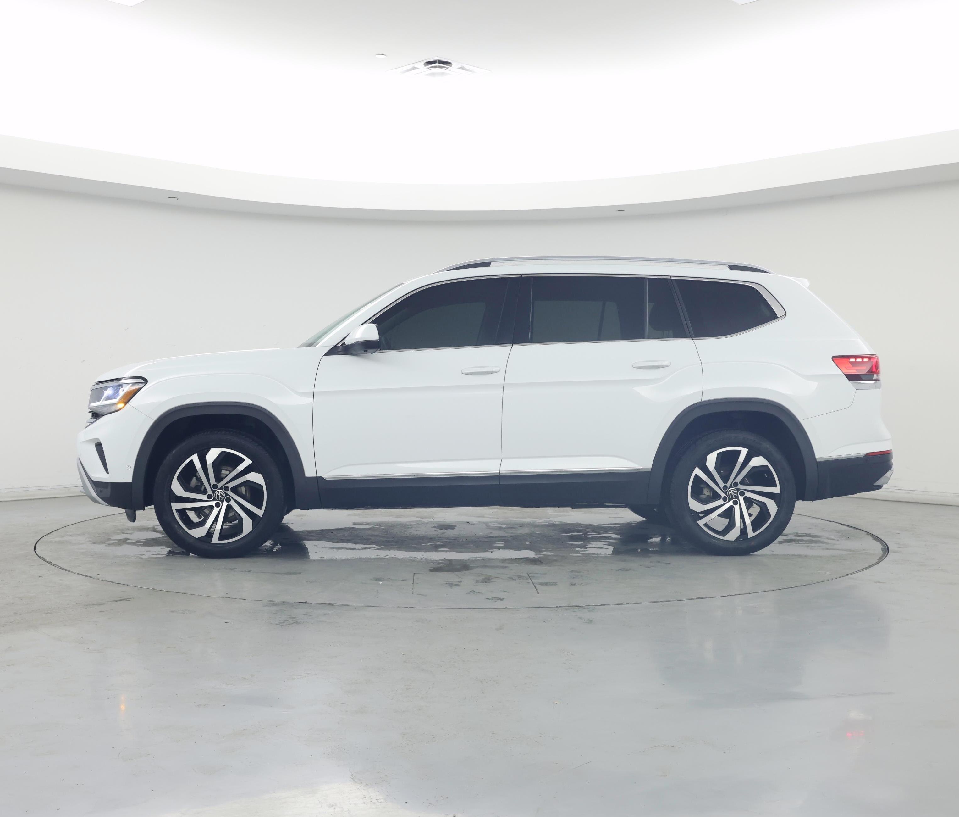 Thumbnail: 2021 Volkswagen Atlas - 3