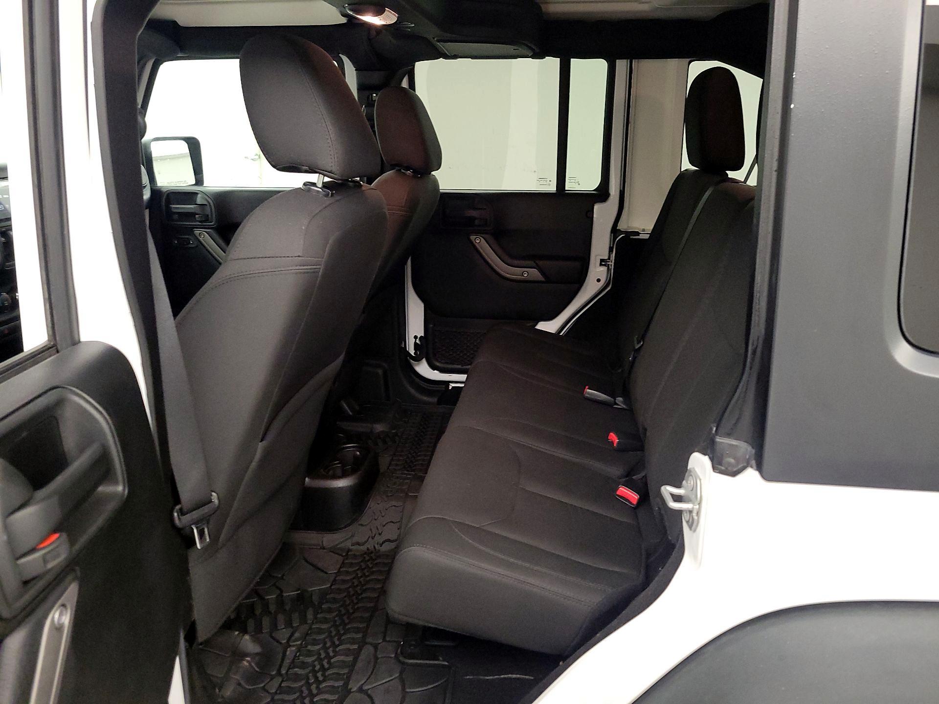 Thumbnail: 2018 Jeep Wrangler - 17