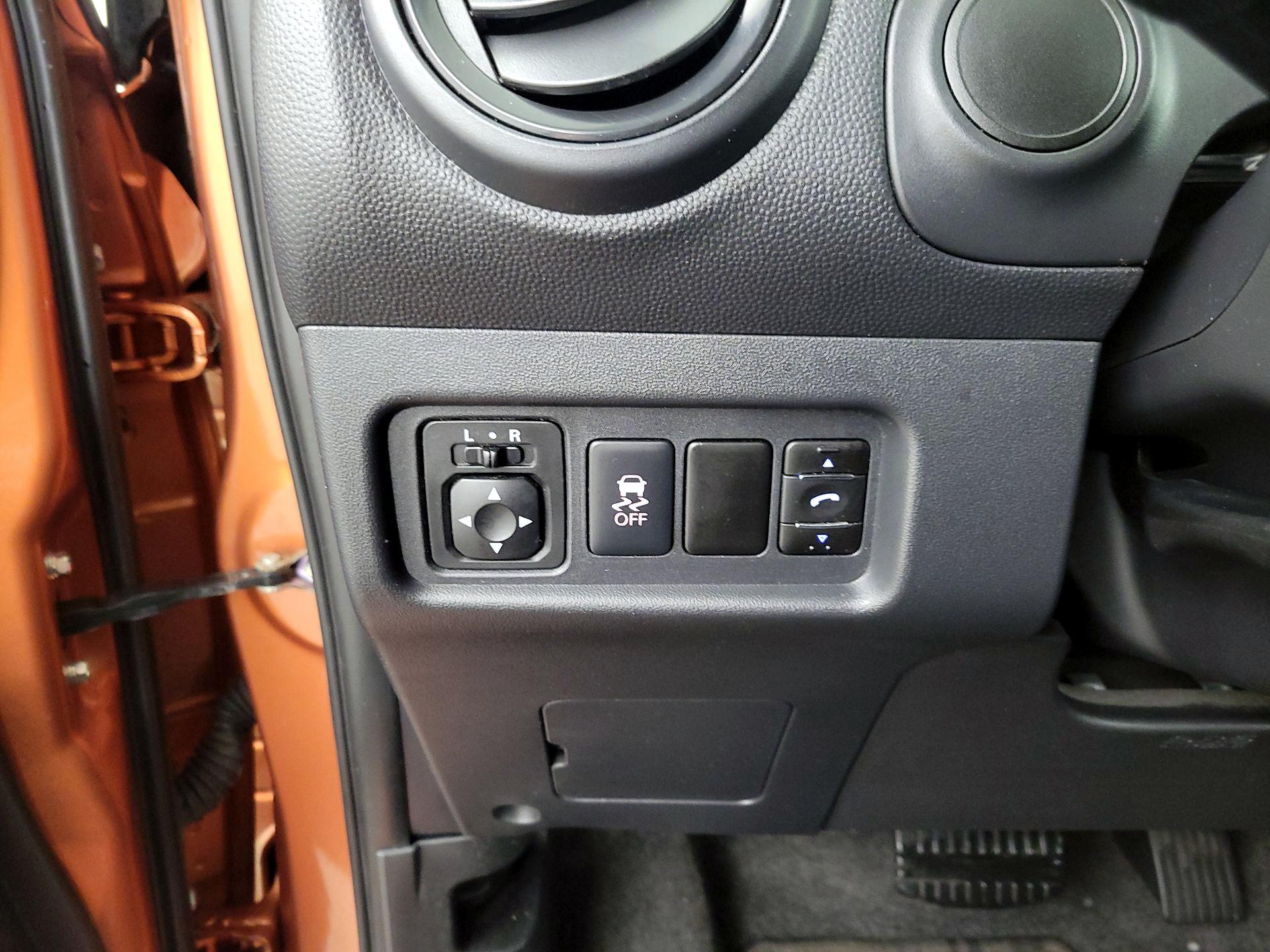 Thumbnail: 2017 Mitsubishi Mirage - 13