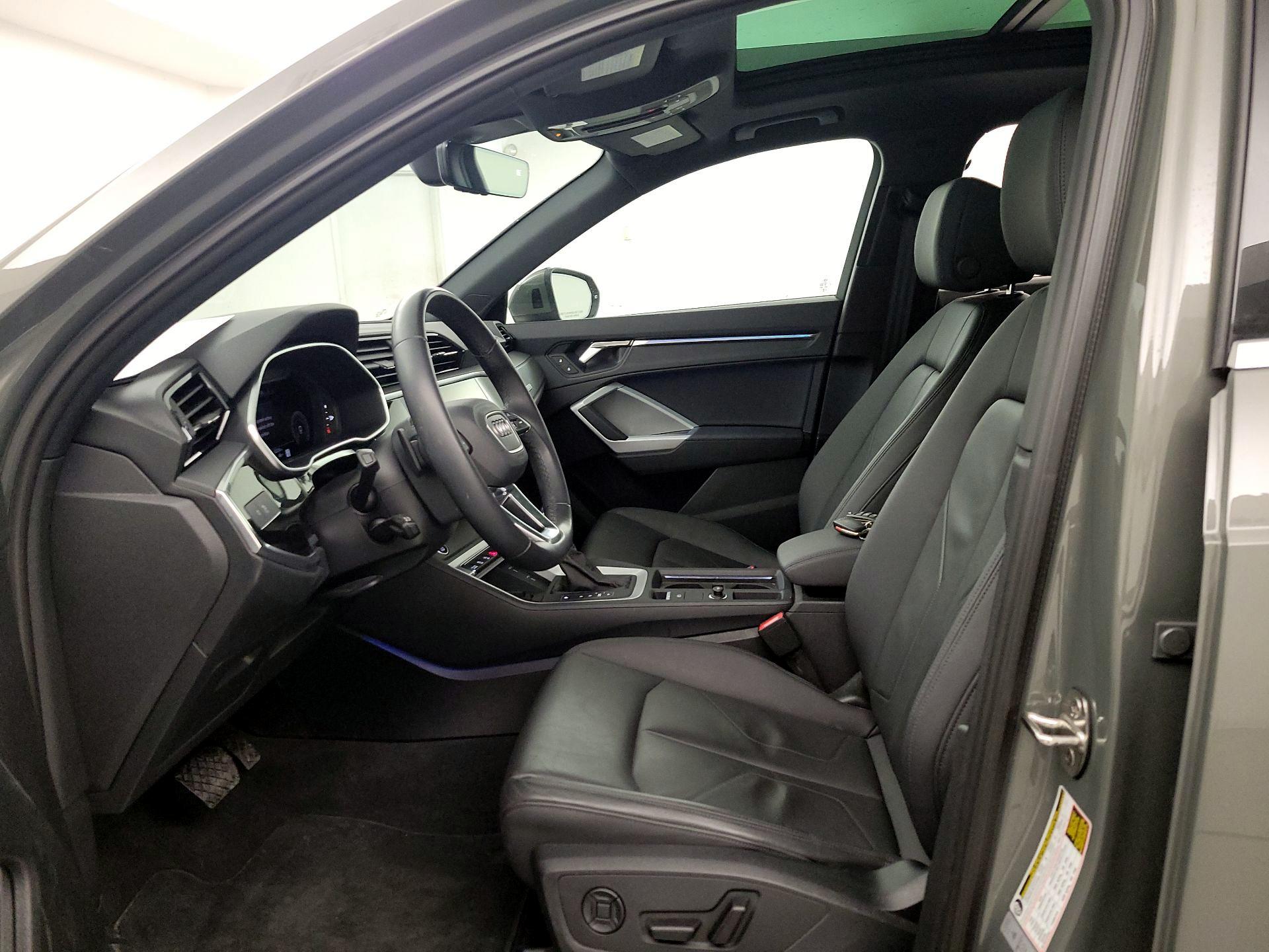 Thumbnail: 2024 Audi Q3 - 11