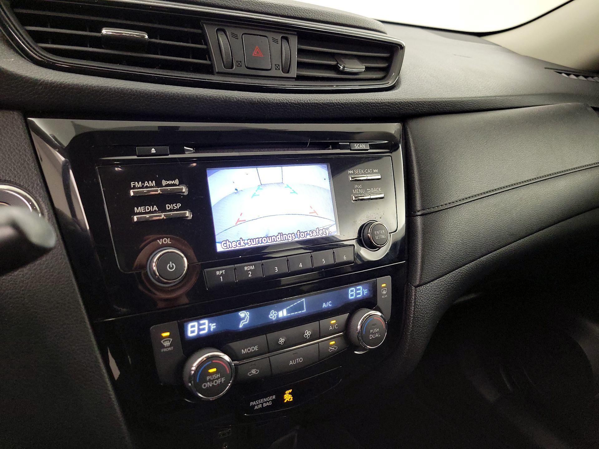 Thumbnail: 2017 Nissan Rogue - 14