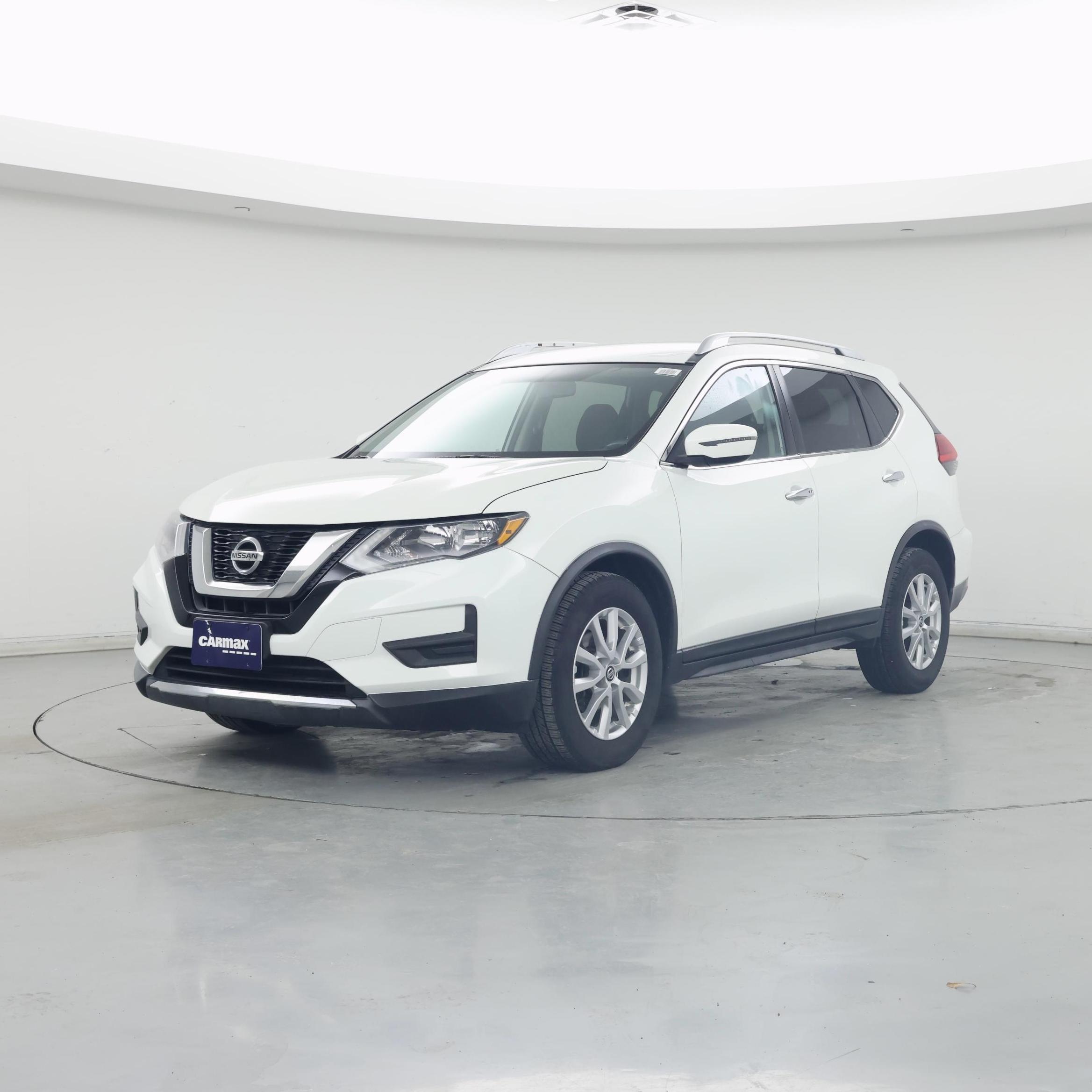 Thumbnail: 2017 Nissan Rogue - 4