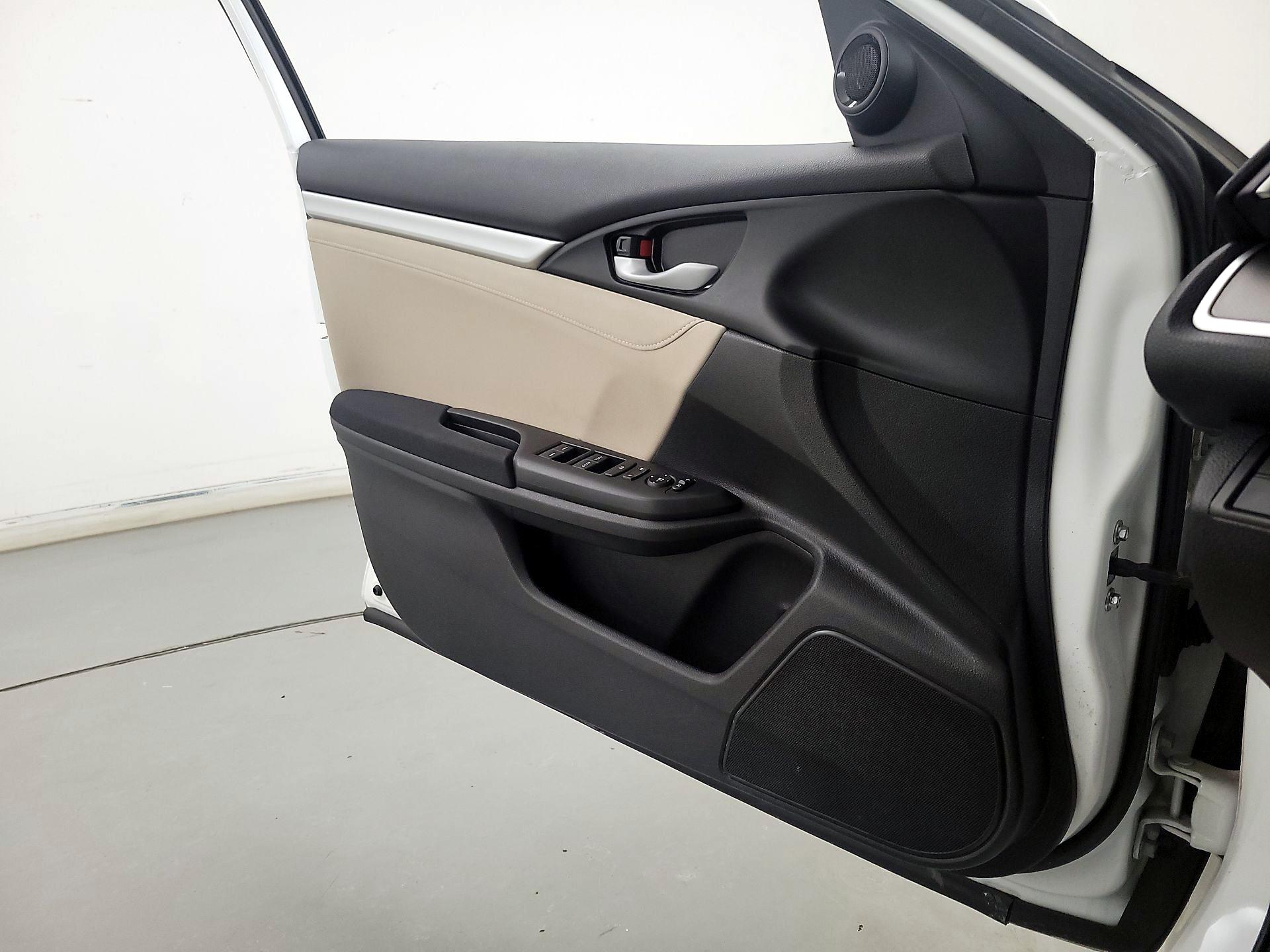 Thumbnail: 2017 Honda Civic - 12