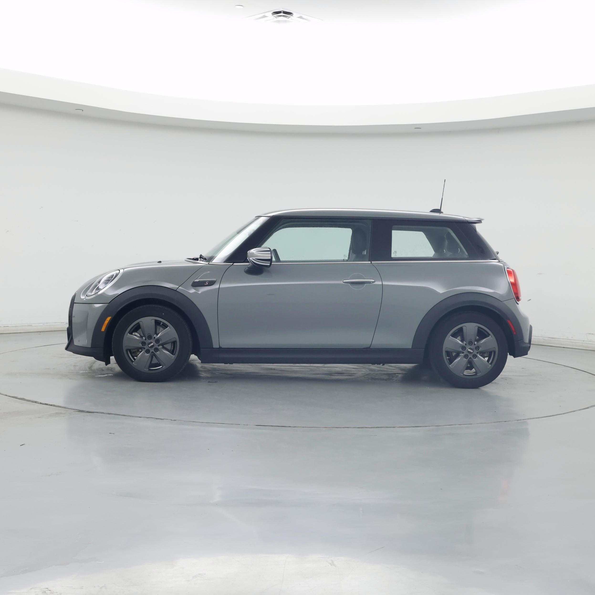 Thumbnail: 2022 MINI Cooper Hardtop - 3