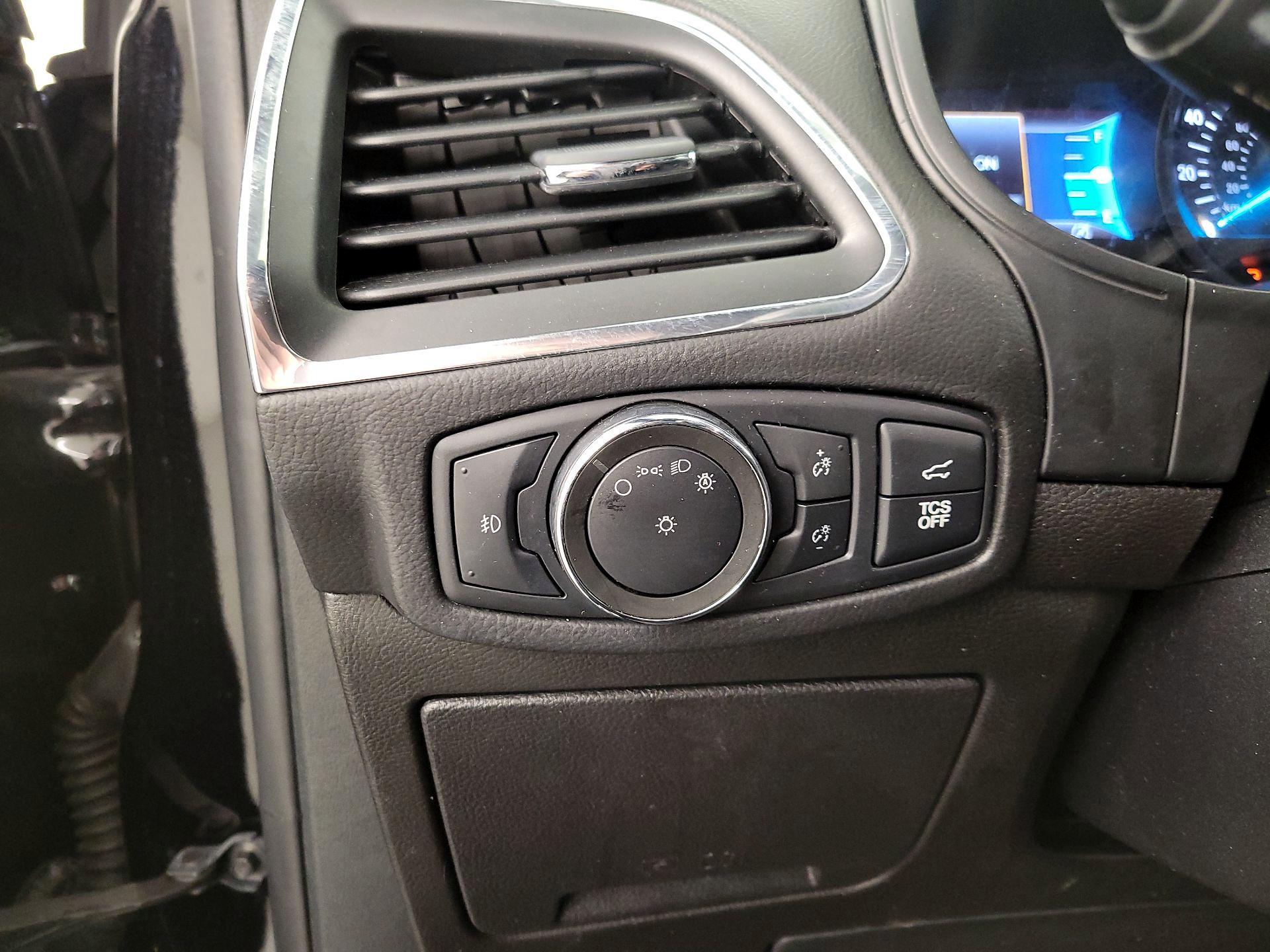 Thumbnail: 2022 Ford Edge - 13