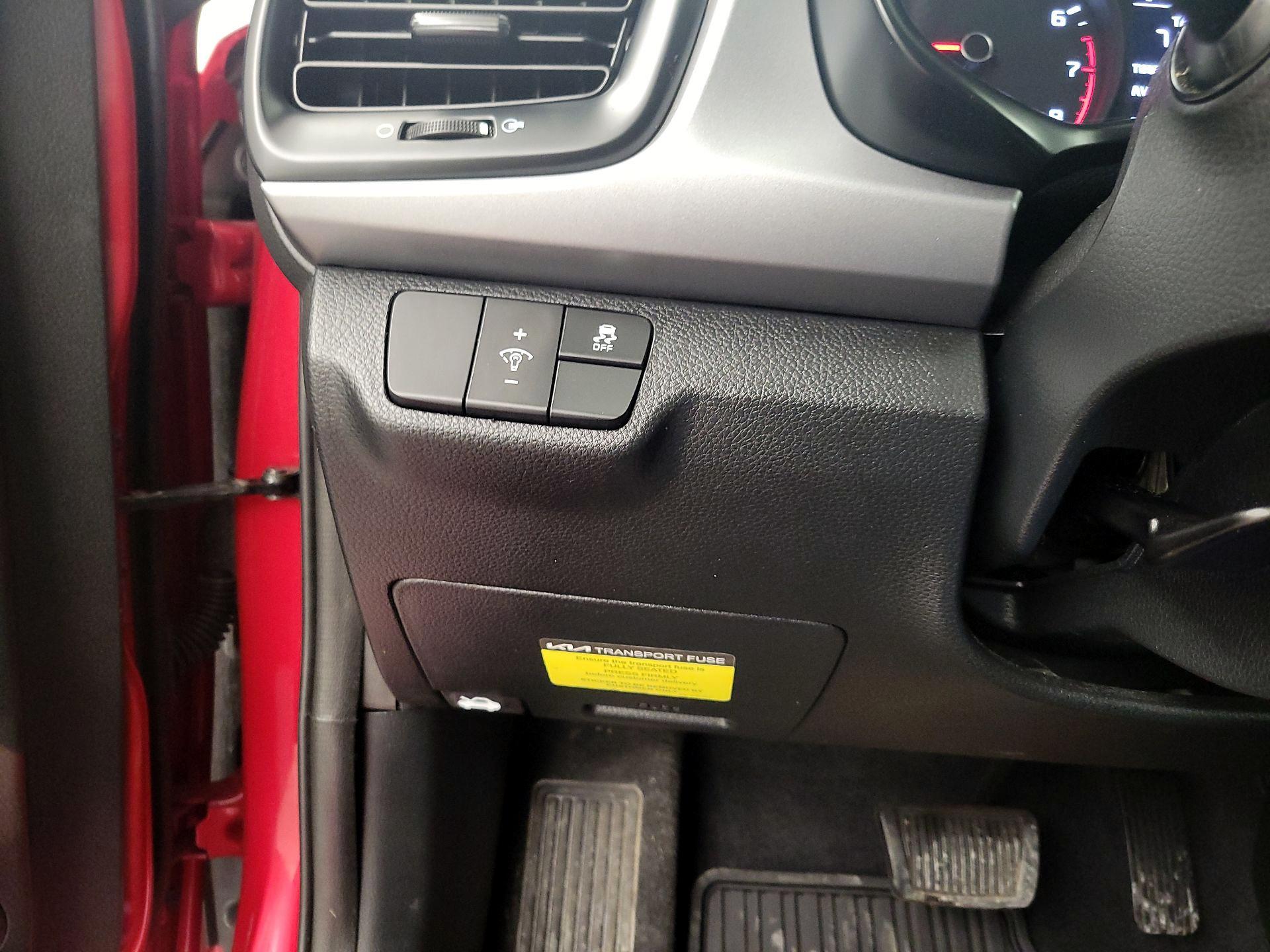 Thumbnail: 2022 Kia Rio5 - 13