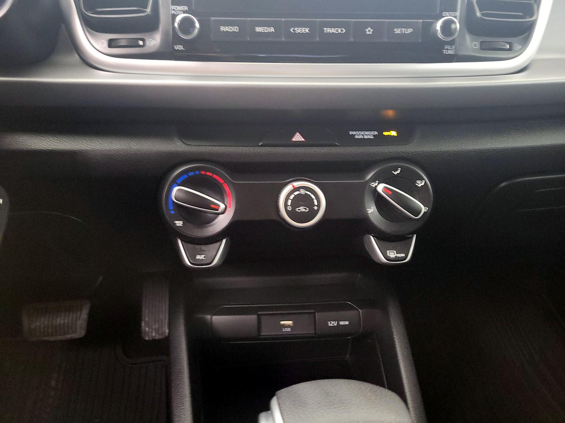 Thumbnail: 2022 Kia Rio5 - 16