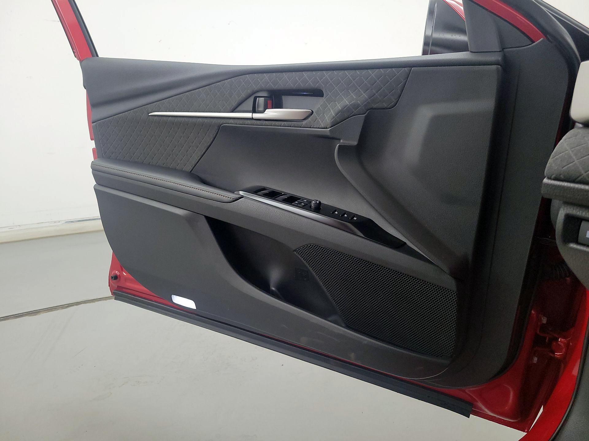 Thumbnail: 2025 Toyota Camry - 12