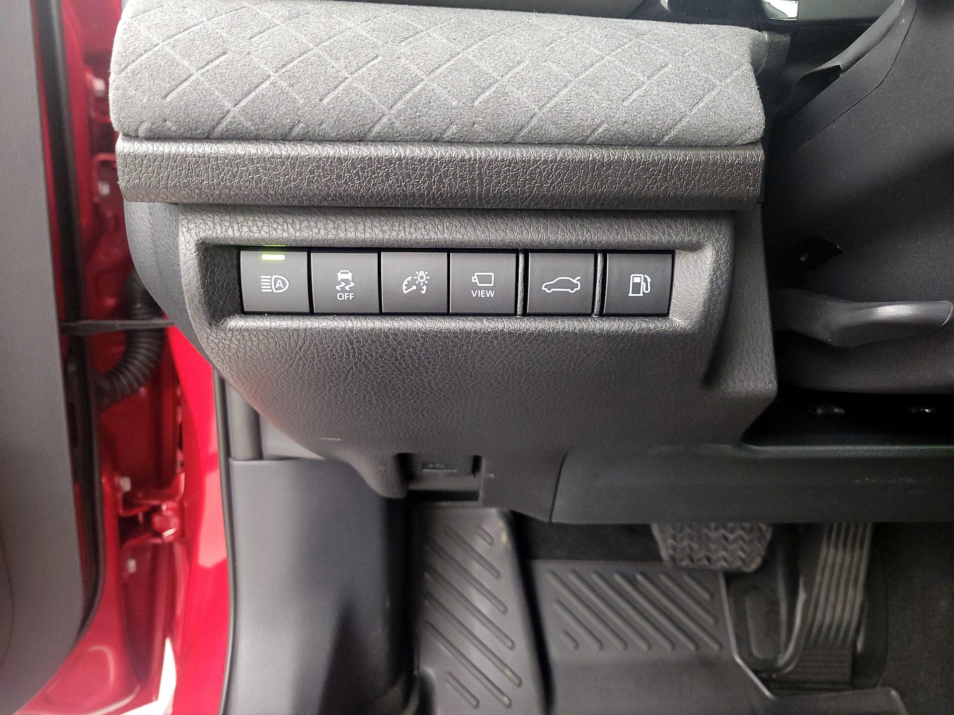 Thumbnail: 2025 Toyota Camry - 13