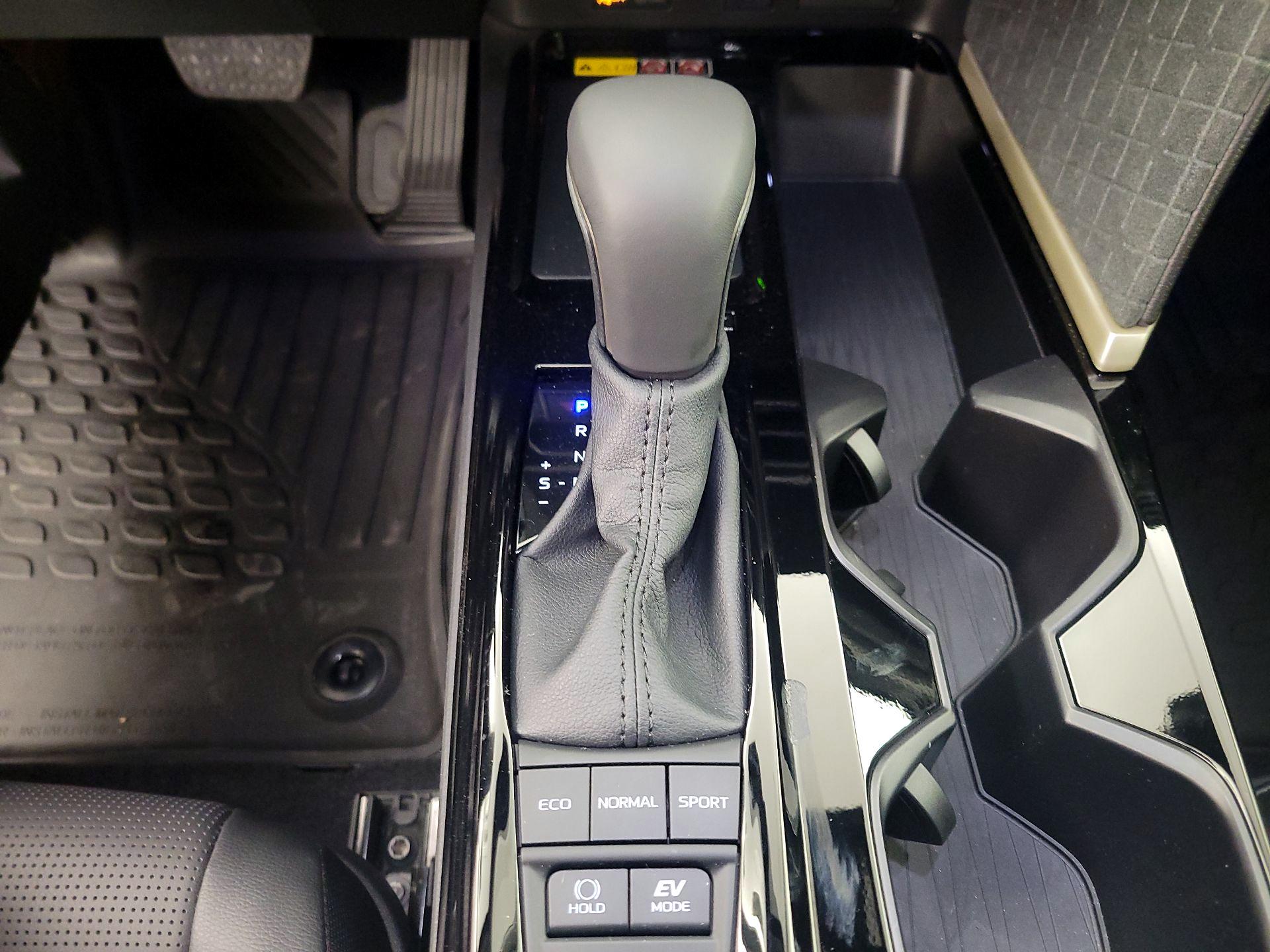 Thumbnail: 2025 Toyota Camry - 17