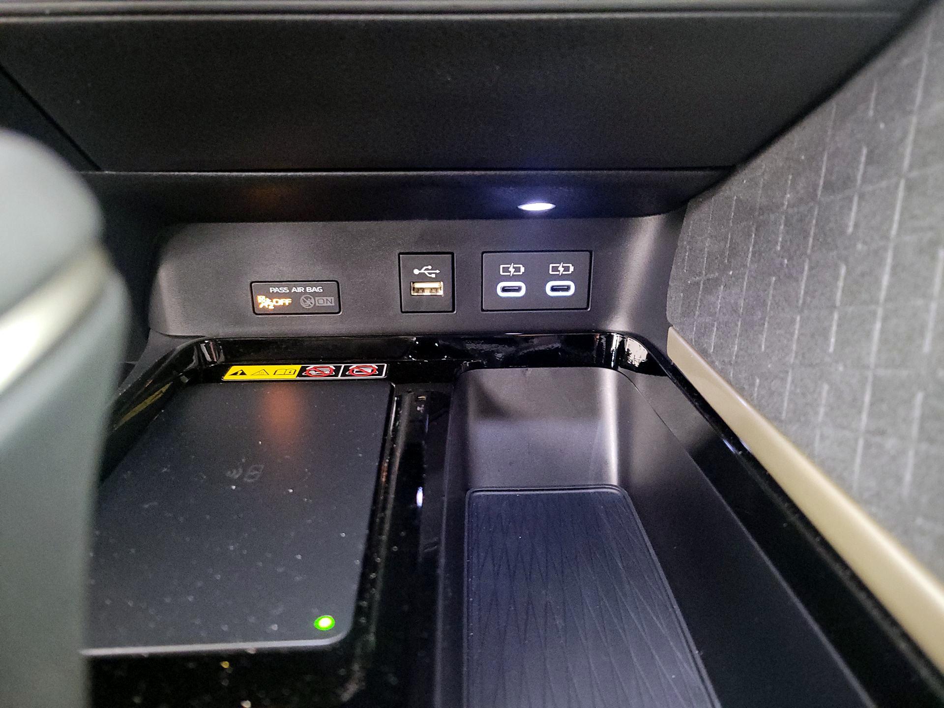 Thumbnail: 2025 Toyota Camry - 18