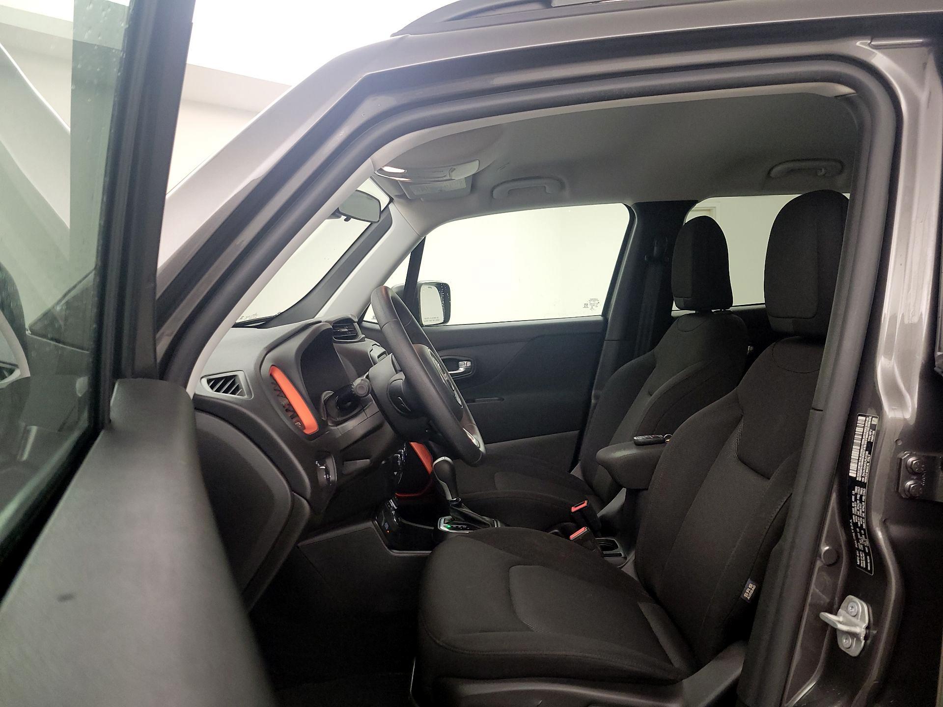 Thumbnail: 2020 Jeep Renegade - 11