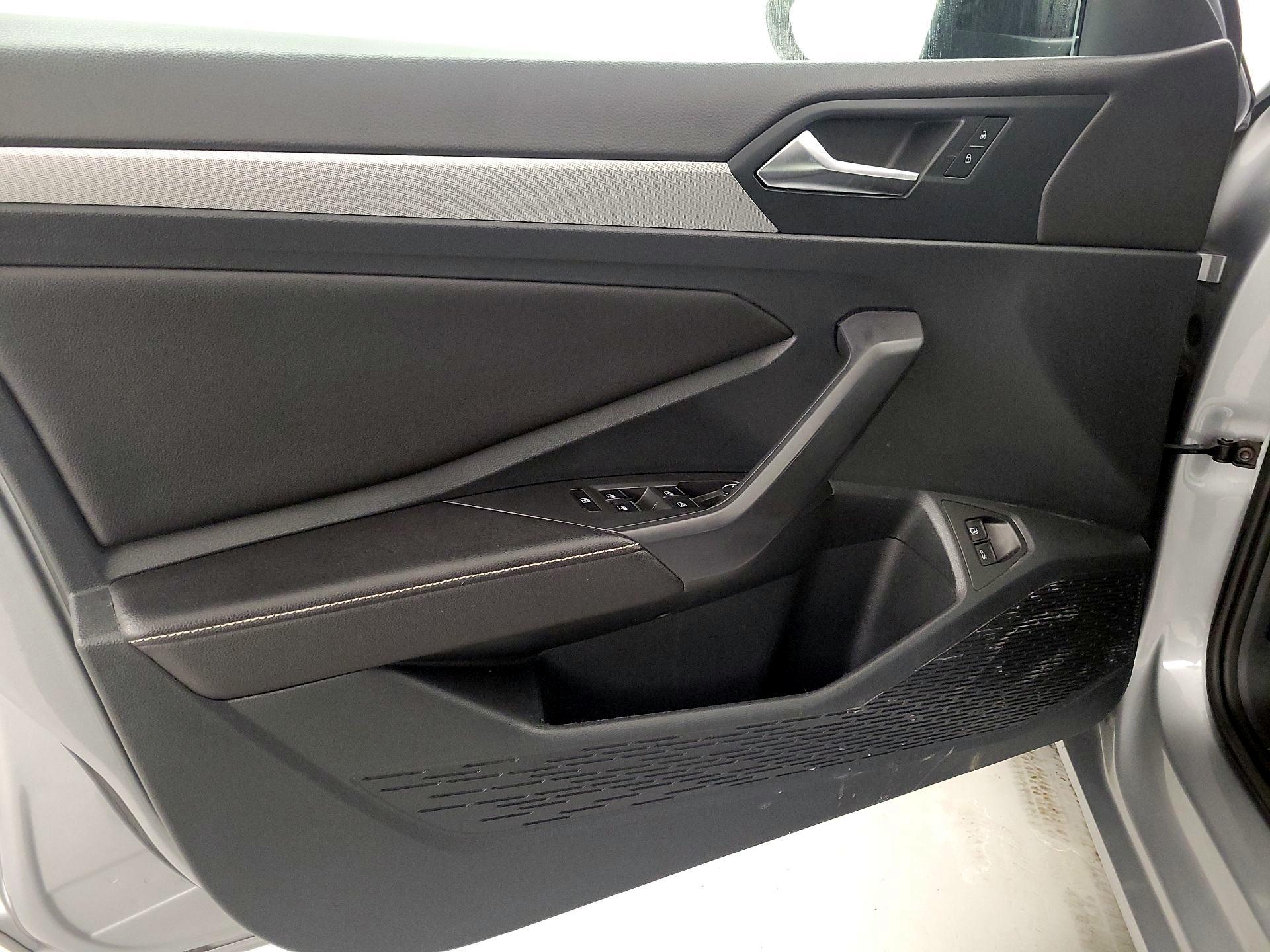 Thumbnail: 2023 Volkswagen Jetta - 12