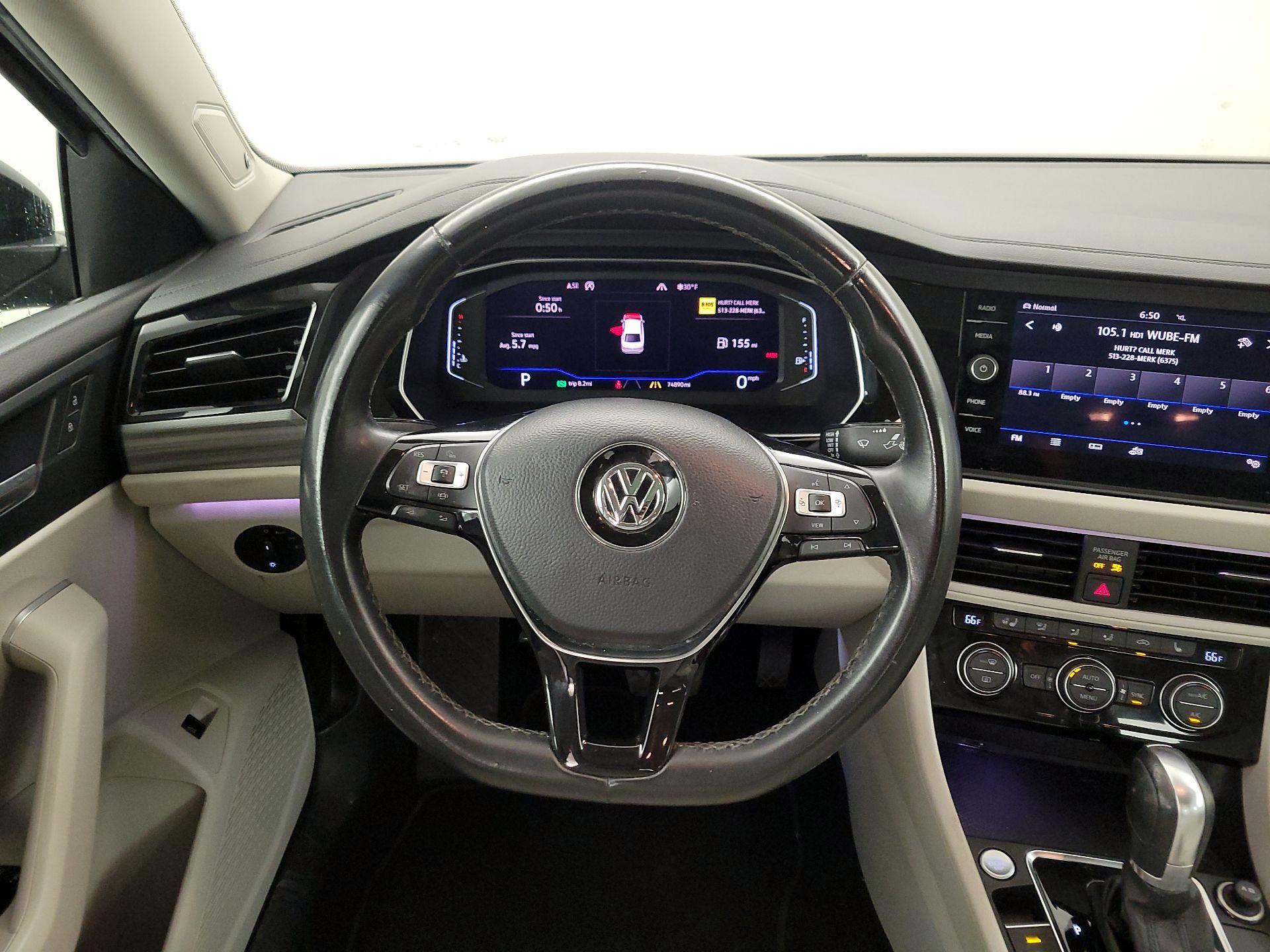 Thumbnail: 2019 Volkswagen Jetta - 10