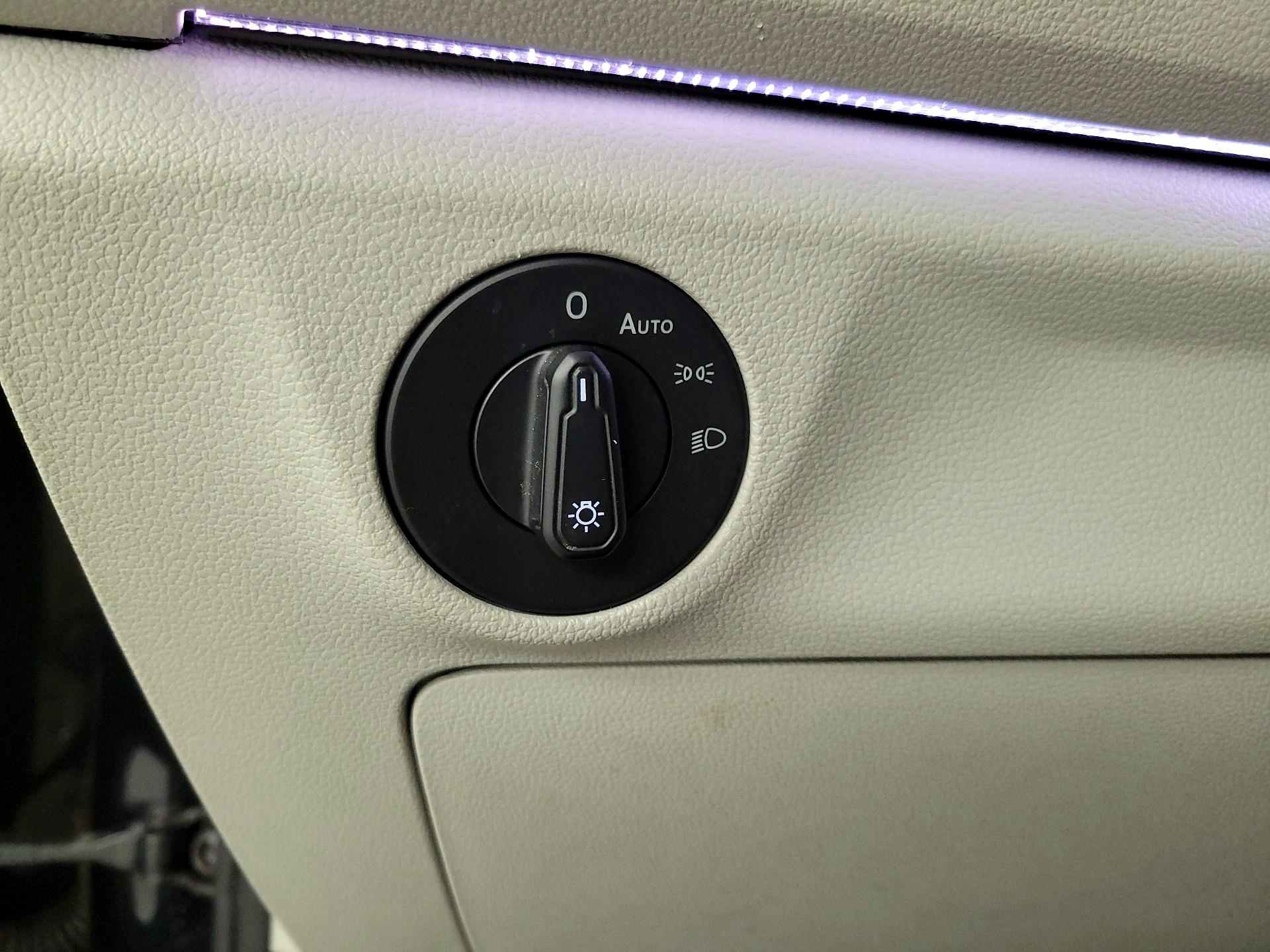 Thumbnail: 2019 Volkswagen Jetta - 13