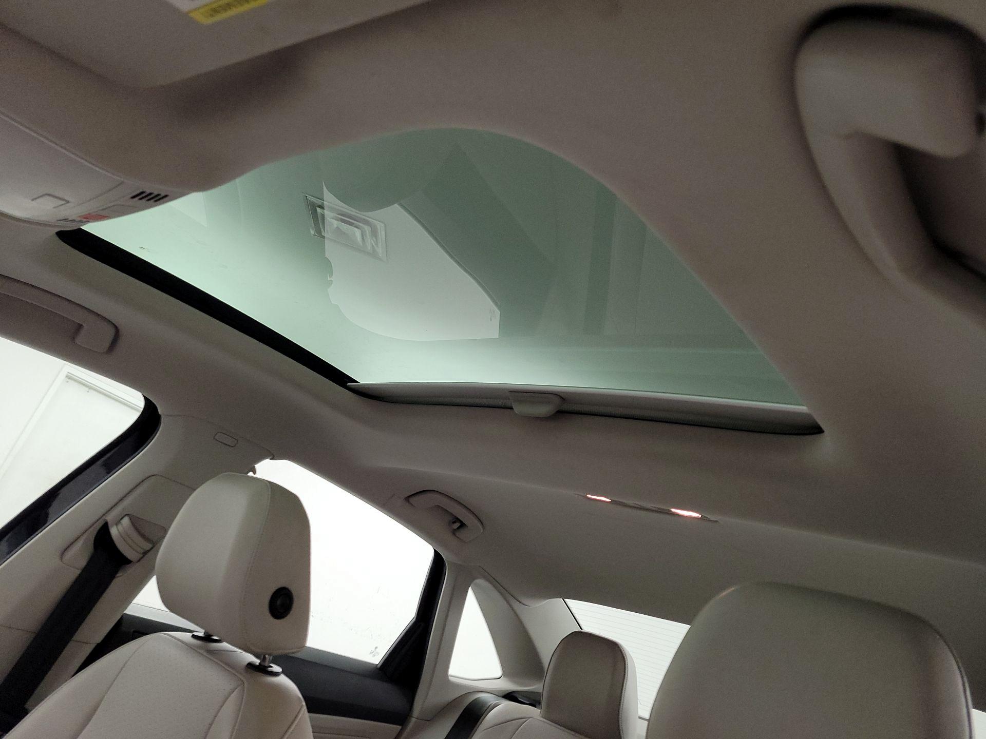 Thumbnail: 2019 Volkswagen Jetta - 19