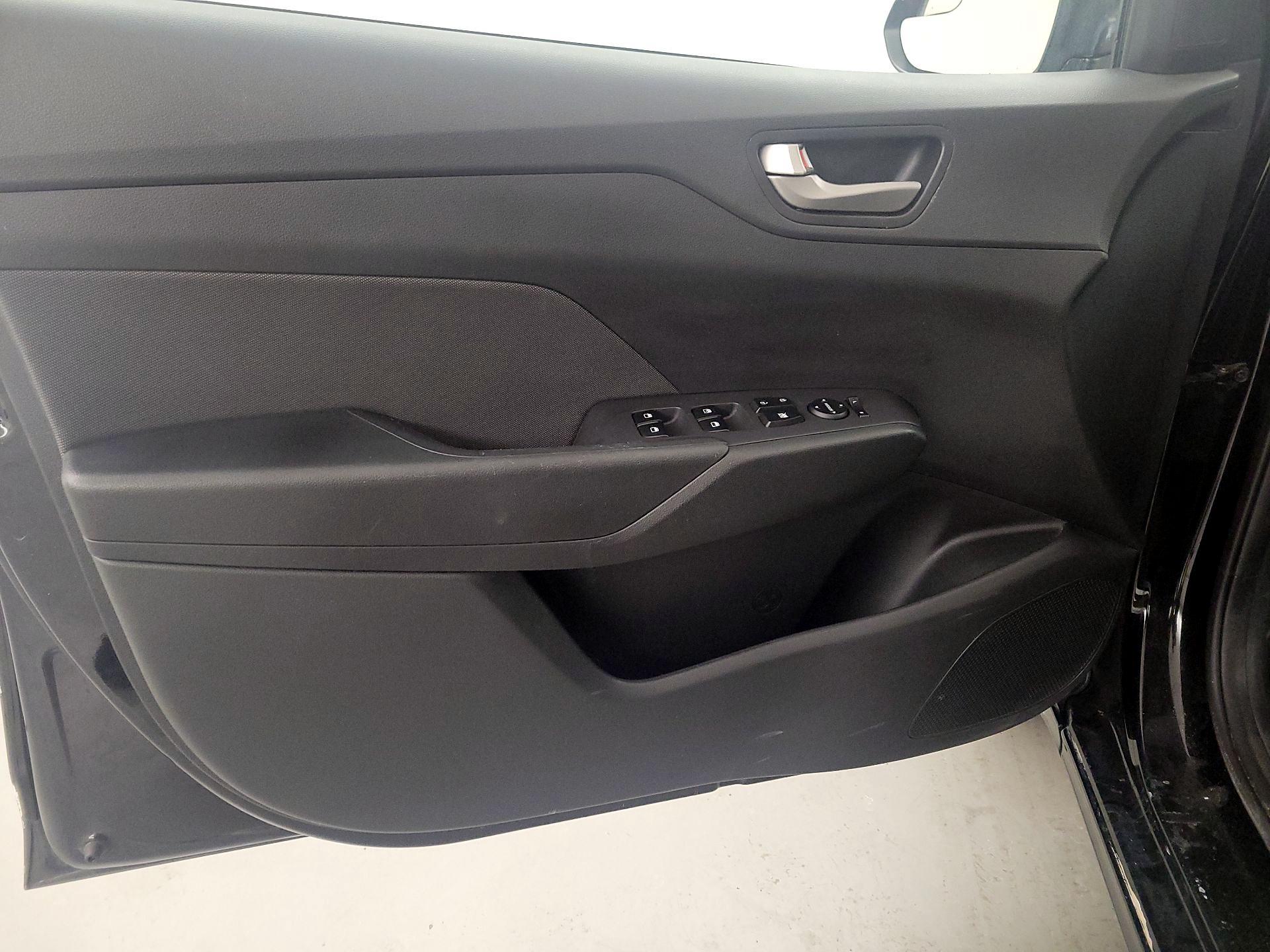 Thumbnail: 2018 Hyundai Accent - 12