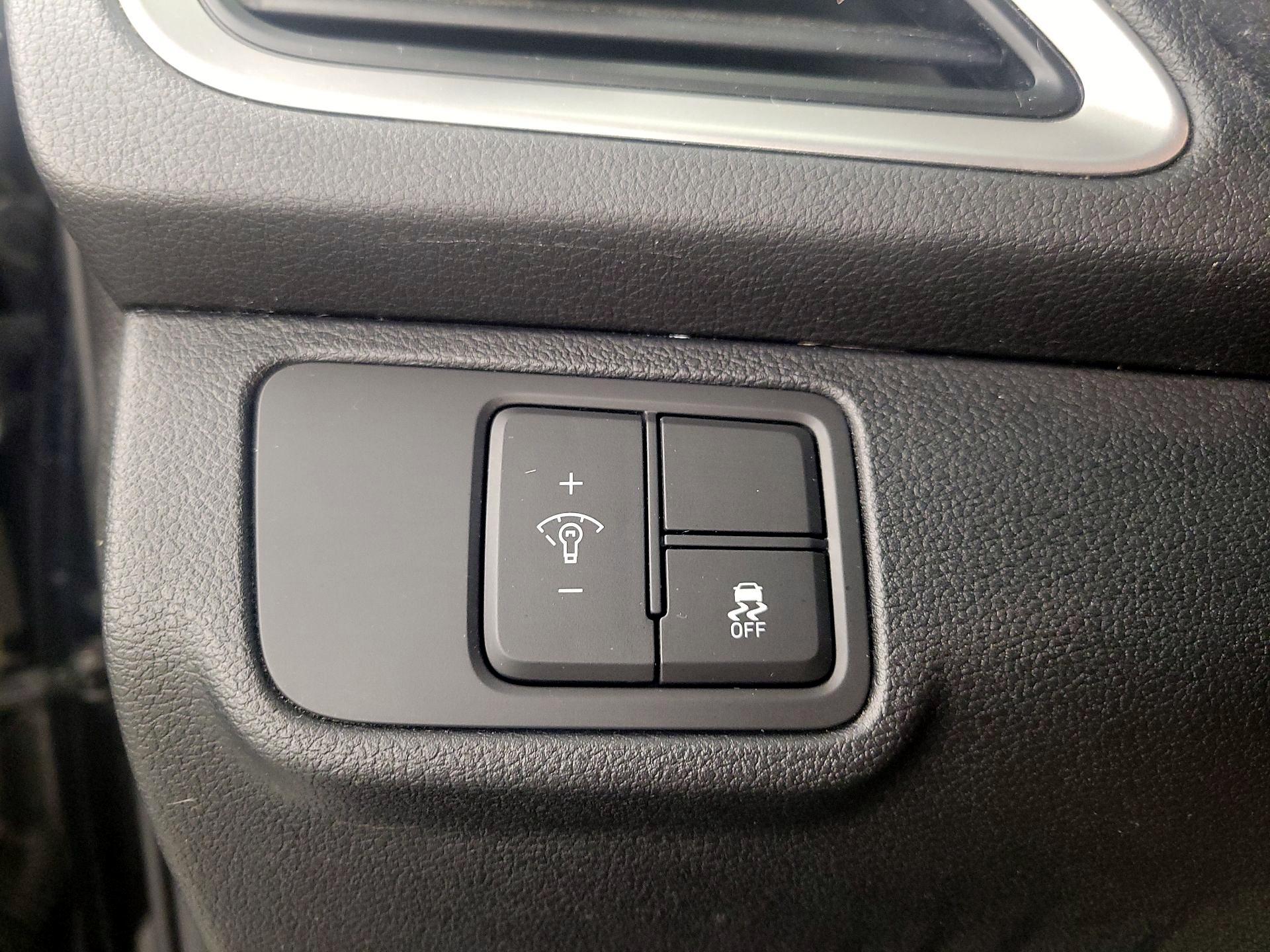 Thumbnail: 2018 Hyundai Accent - 13