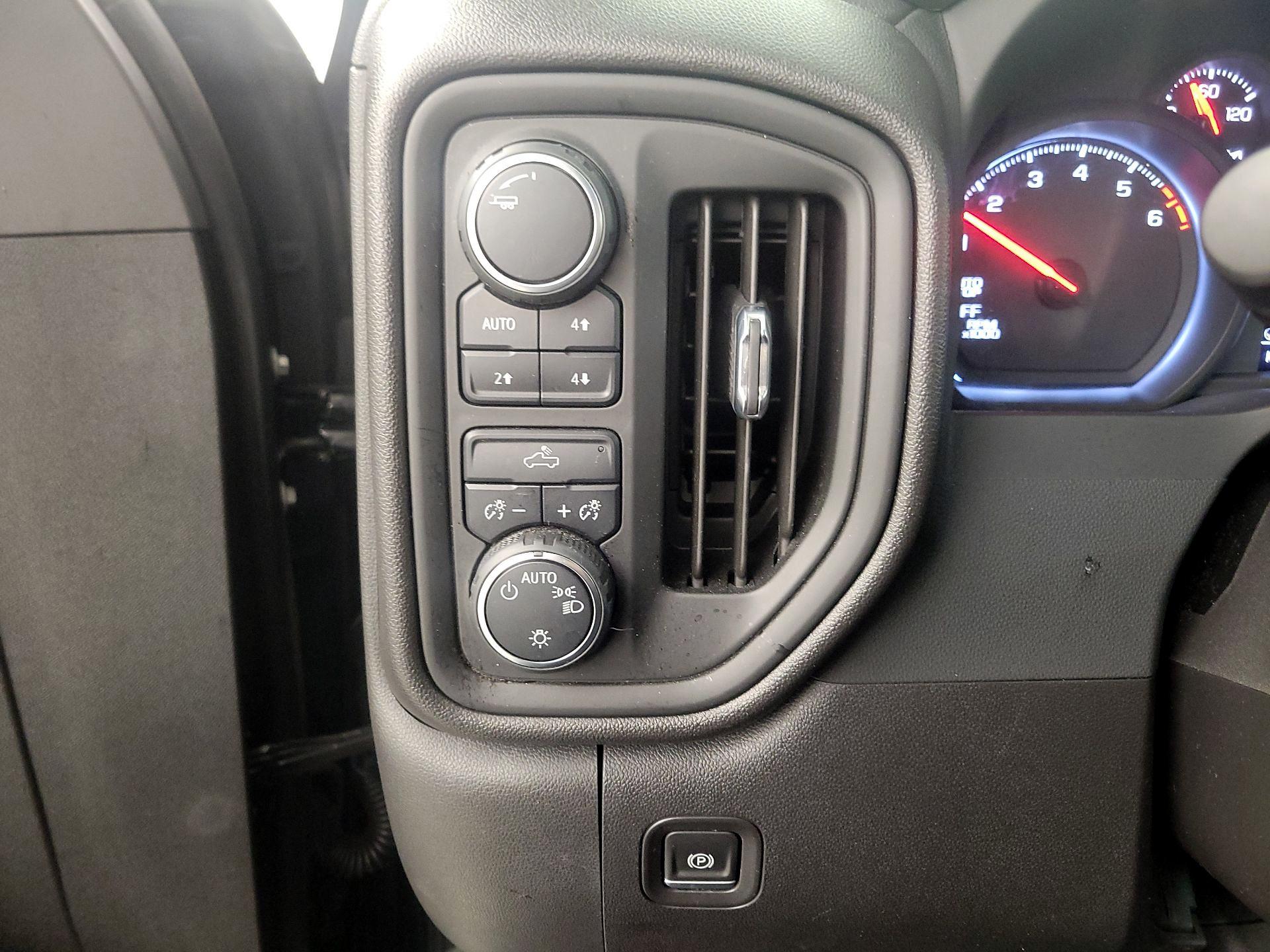 Thumbnail: 2022 Chevrolet Silverado 1500 - 13