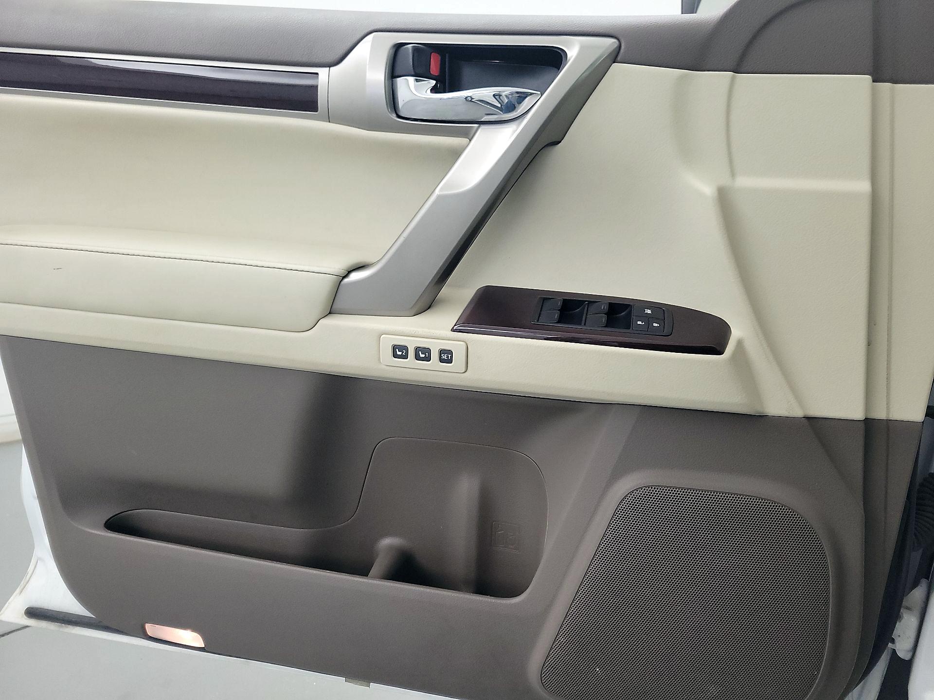 Thumbnail: 2014 Lexus GX - 12