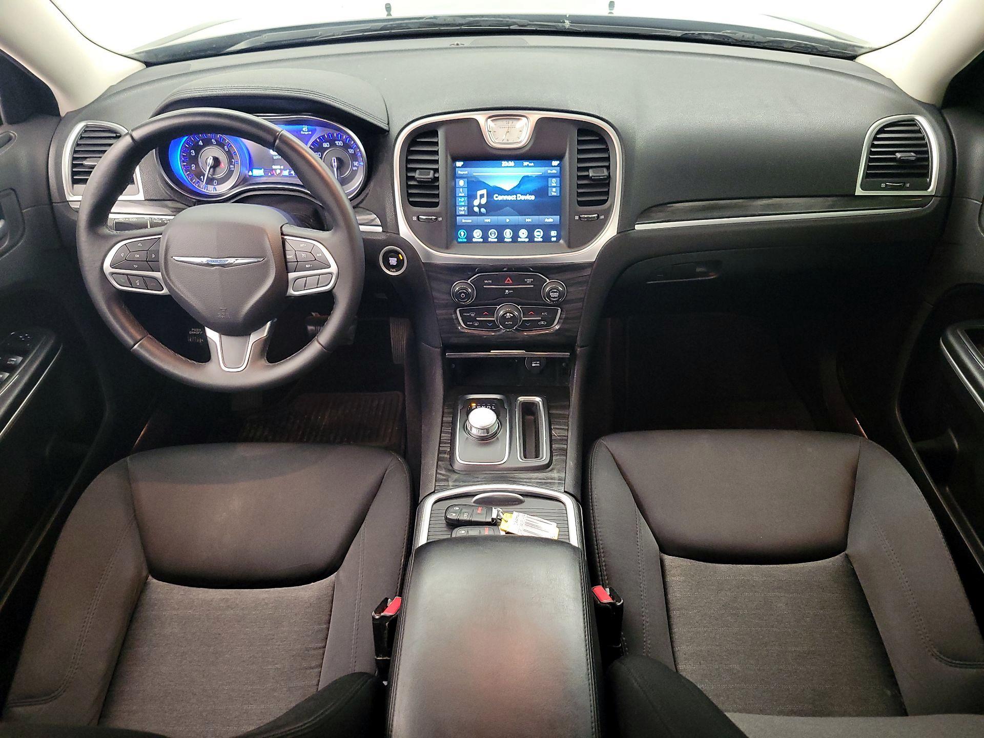 Thumbnail: 2018 Chrysler 300 - 9