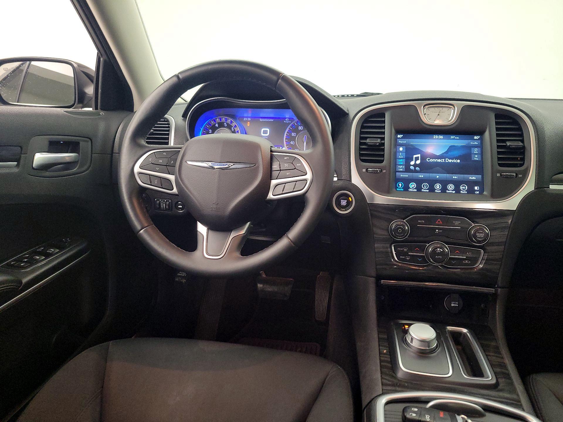 Thumbnail: 2018 Chrysler 300 - 10