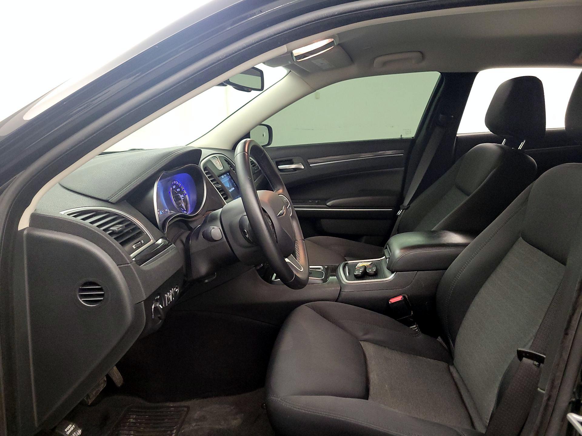 Thumbnail: 2018 Chrysler 300 - 11