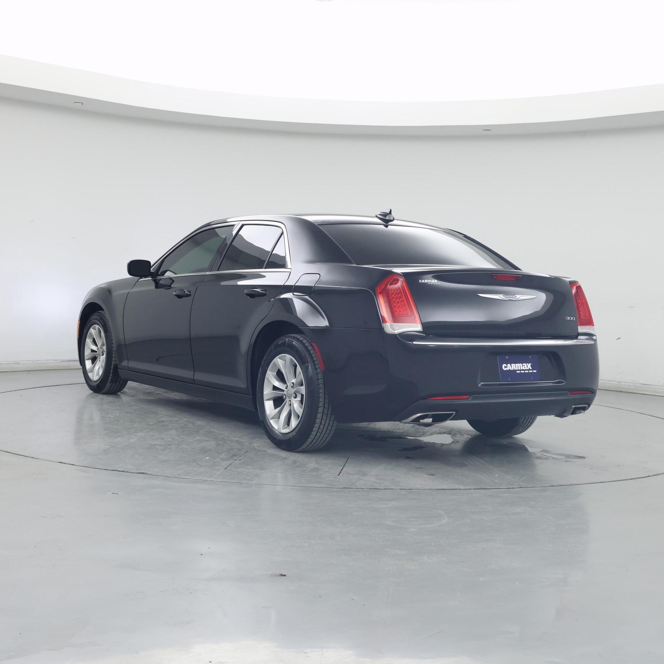 Thumbnail: 2018 Chrysler 300 - 2