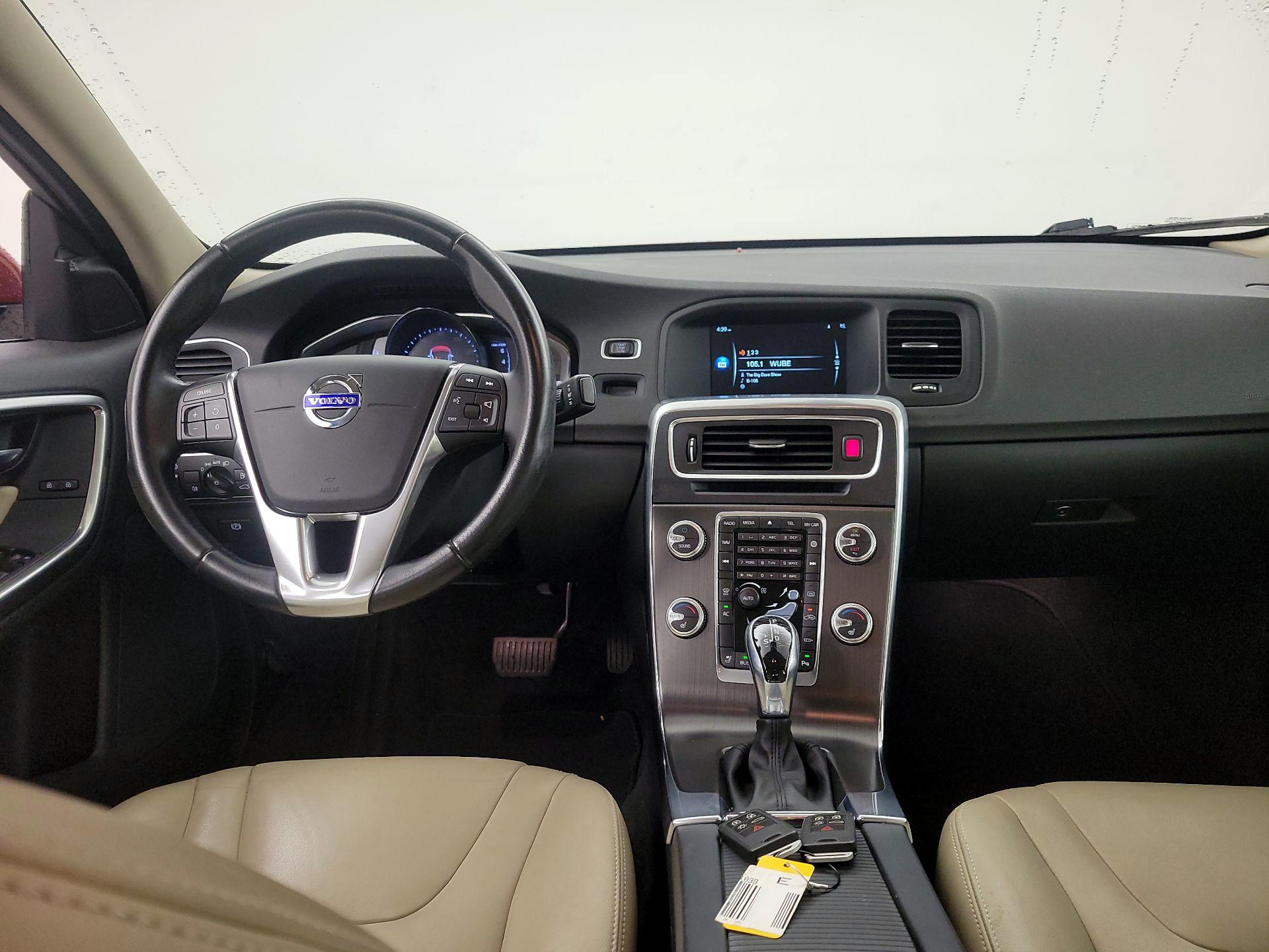 Thumbnail: 2016 Volvo S60 - 10