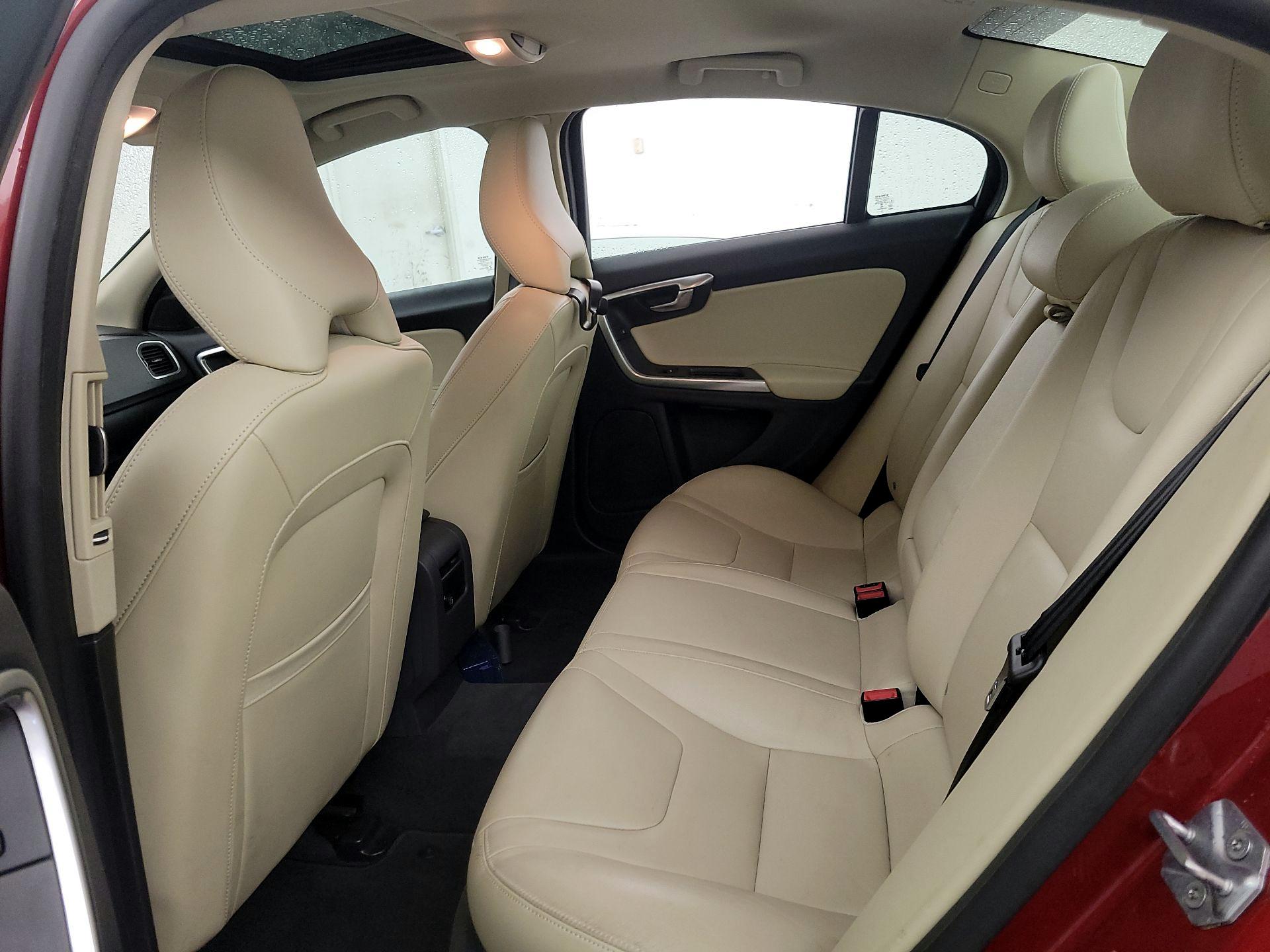 Thumbnail: 2016 Volvo S60 - 18