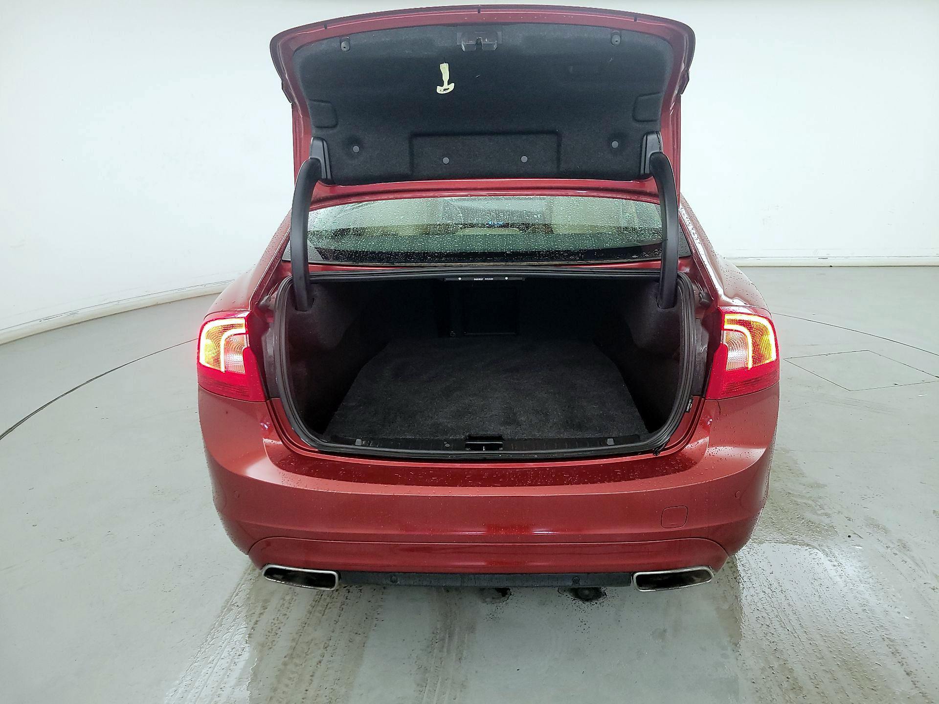 Thumbnail: 2016 Volvo S60 - 19