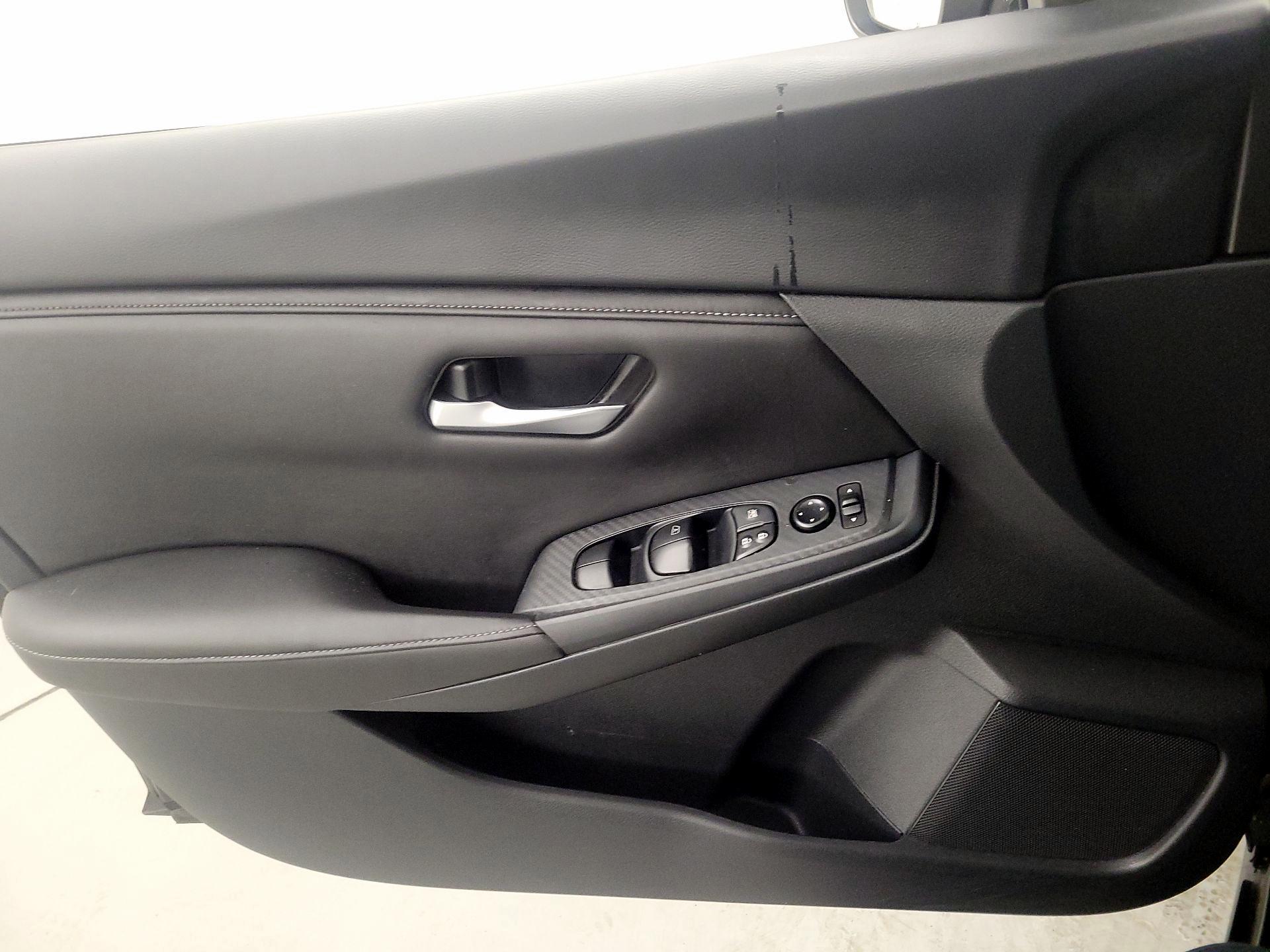 Thumbnail: 2023 Nissan Sentra - 12