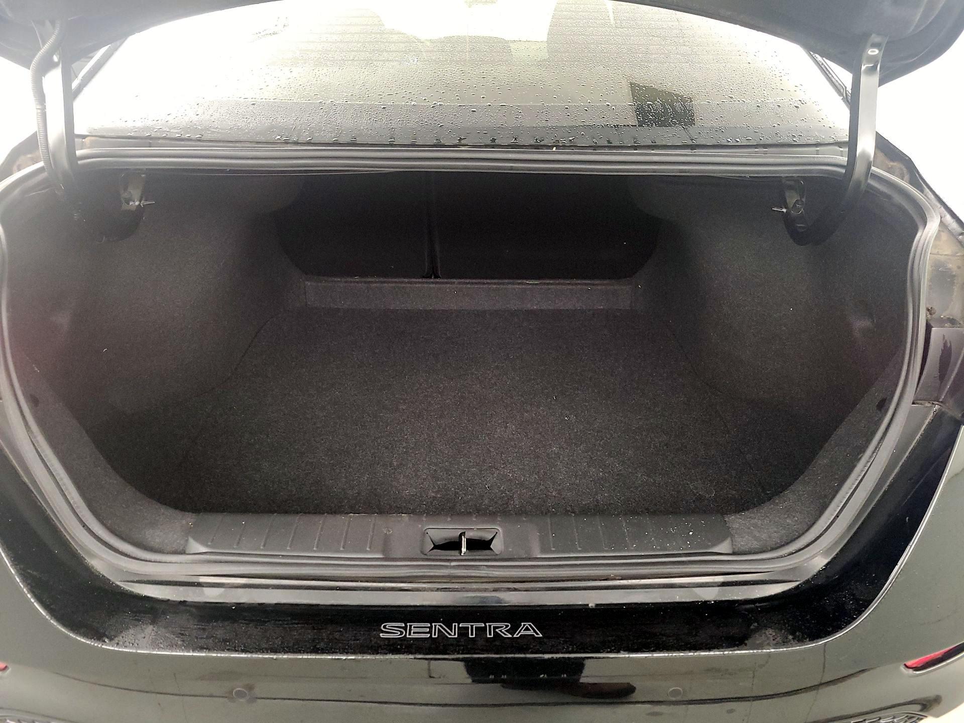 Thumbnail: 2023 Nissan Sentra - 20