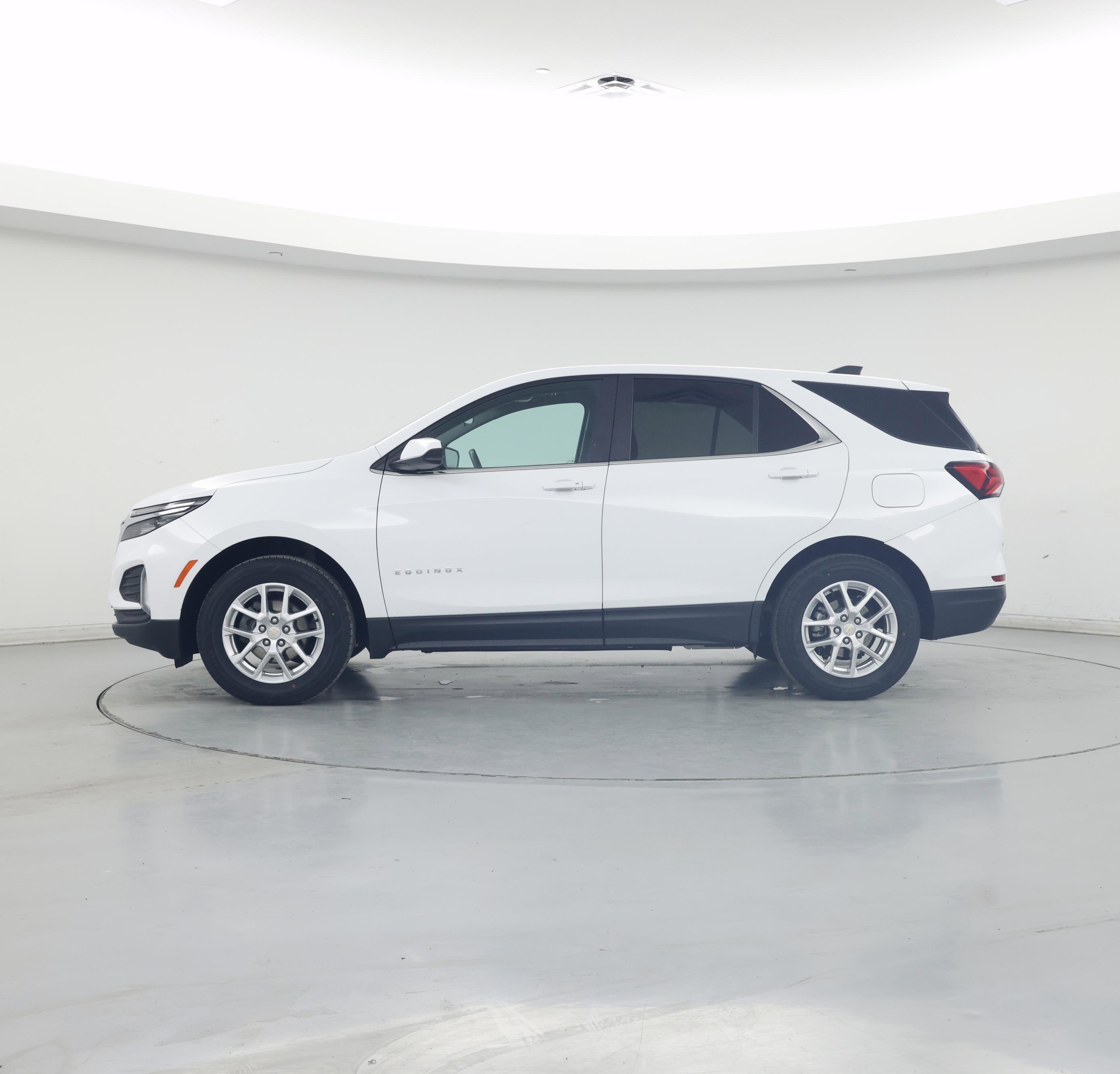 Thumbnail: 2023 Chevrolet Equinox - 3