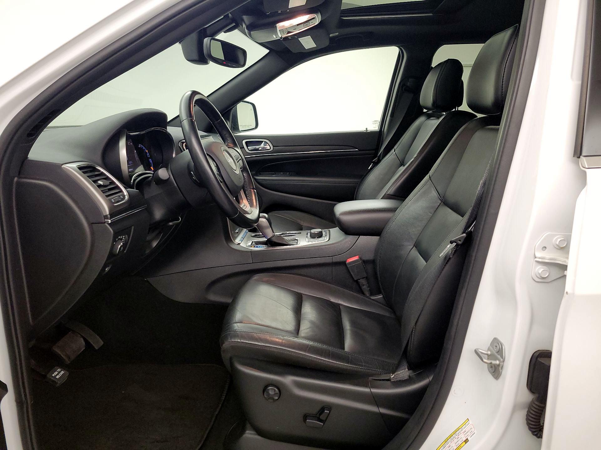 Thumbnail: 2020 Jeep Grand Cherokee - 11