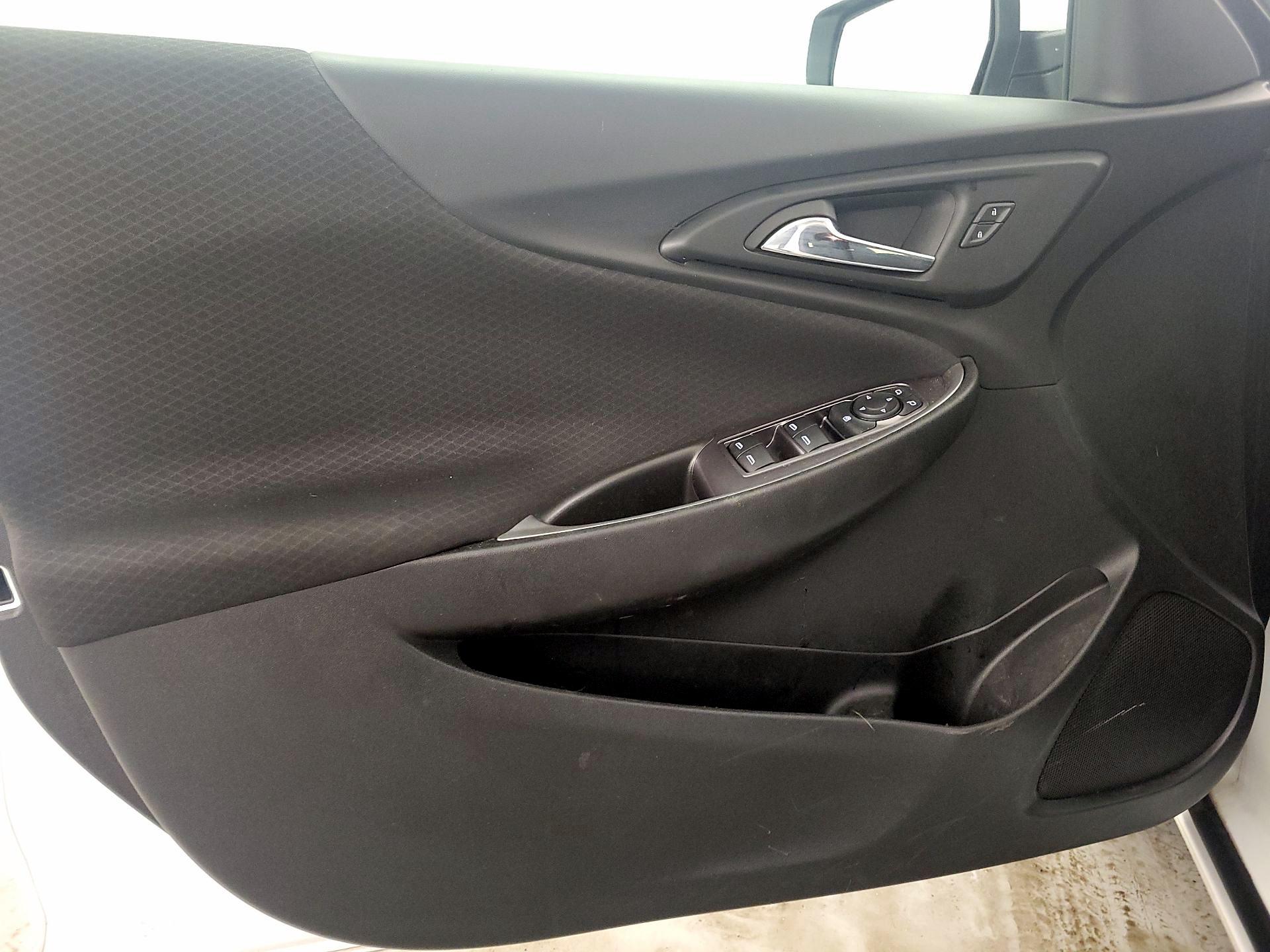 Thumbnail: 2022 Chevrolet Malibu - 12