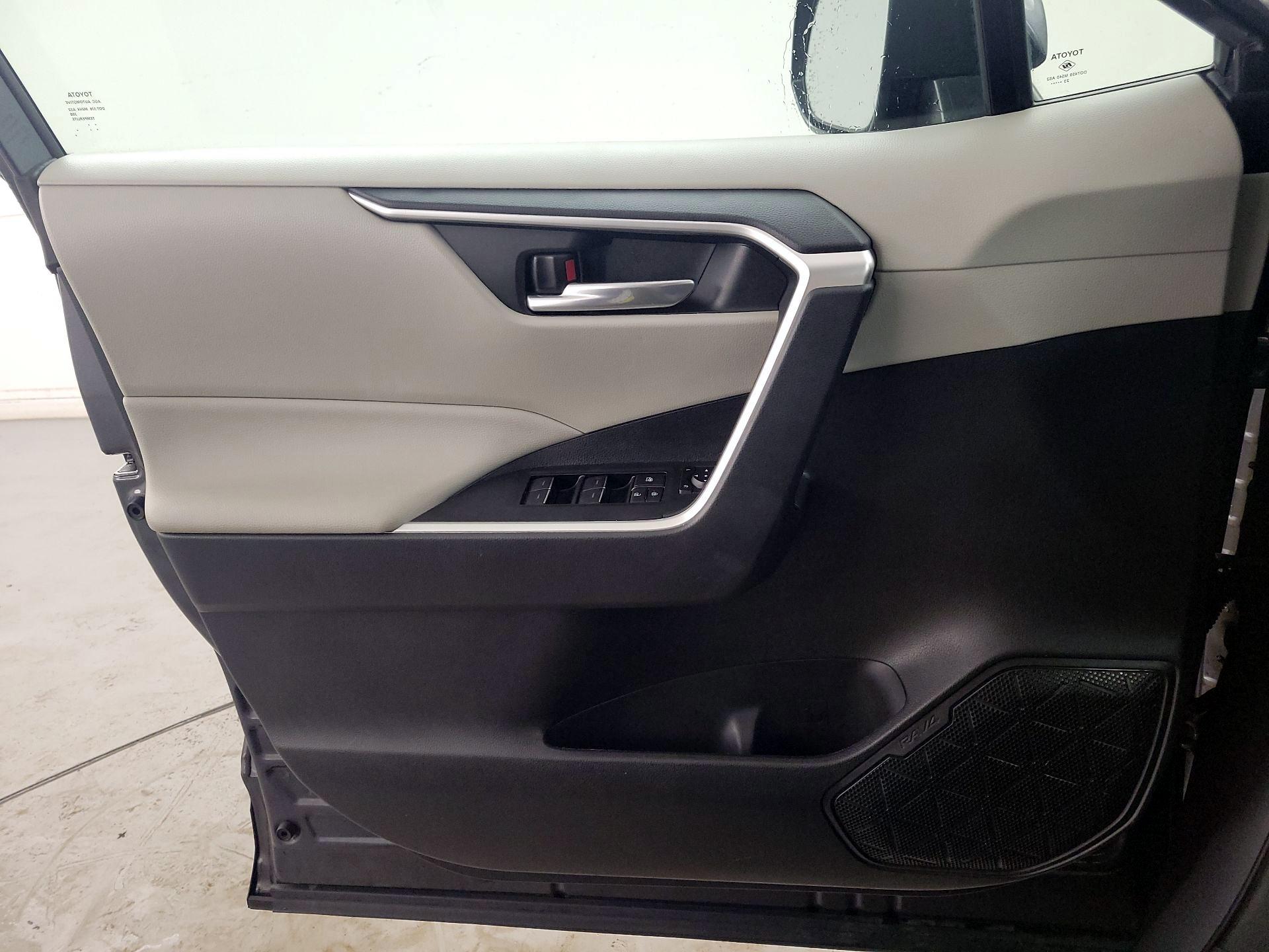 Thumbnail: 2024 Toyota RAV4 - 12