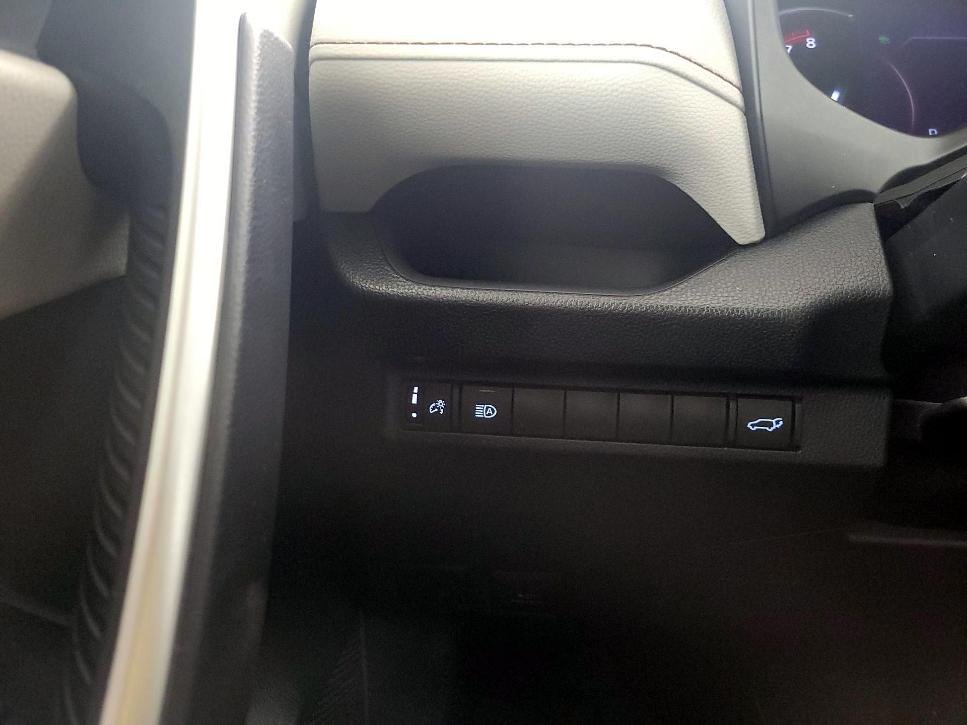 Thumbnail: 2024 Toyota RAV4 - 13