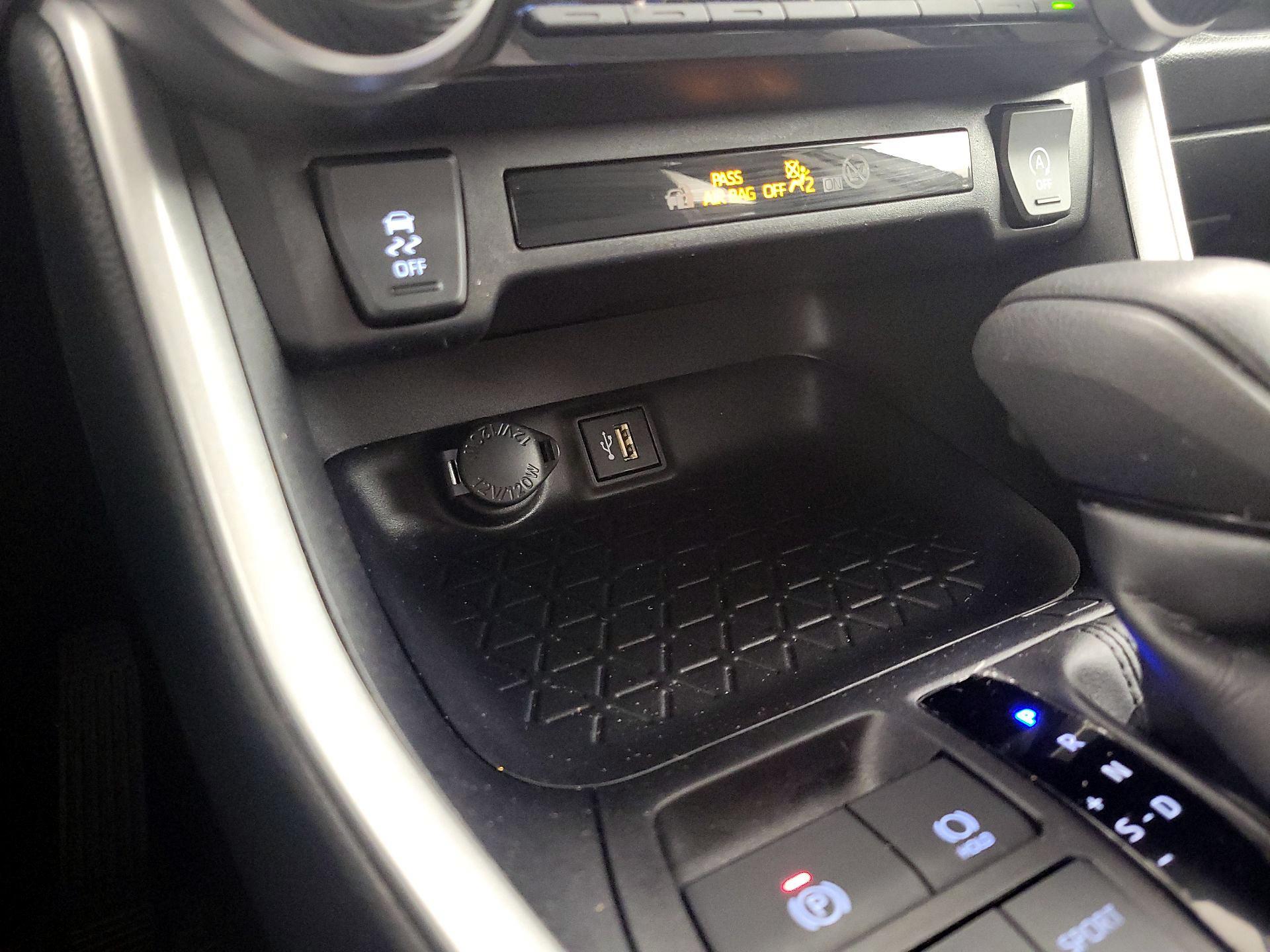 Thumbnail: 2024 Toyota RAV4 - 18