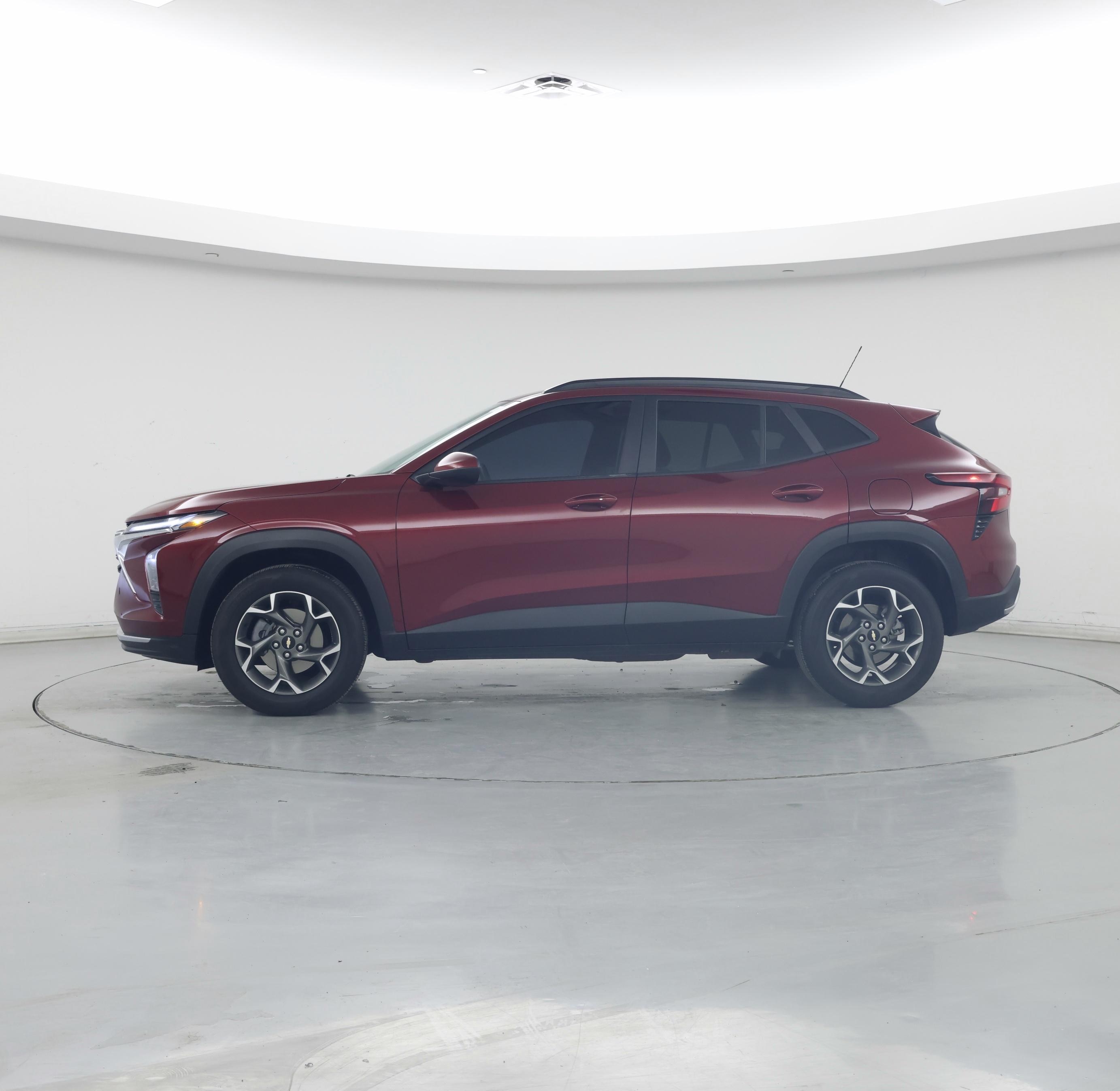 Thumbnail: 2025 Chevrolet Trax - 3