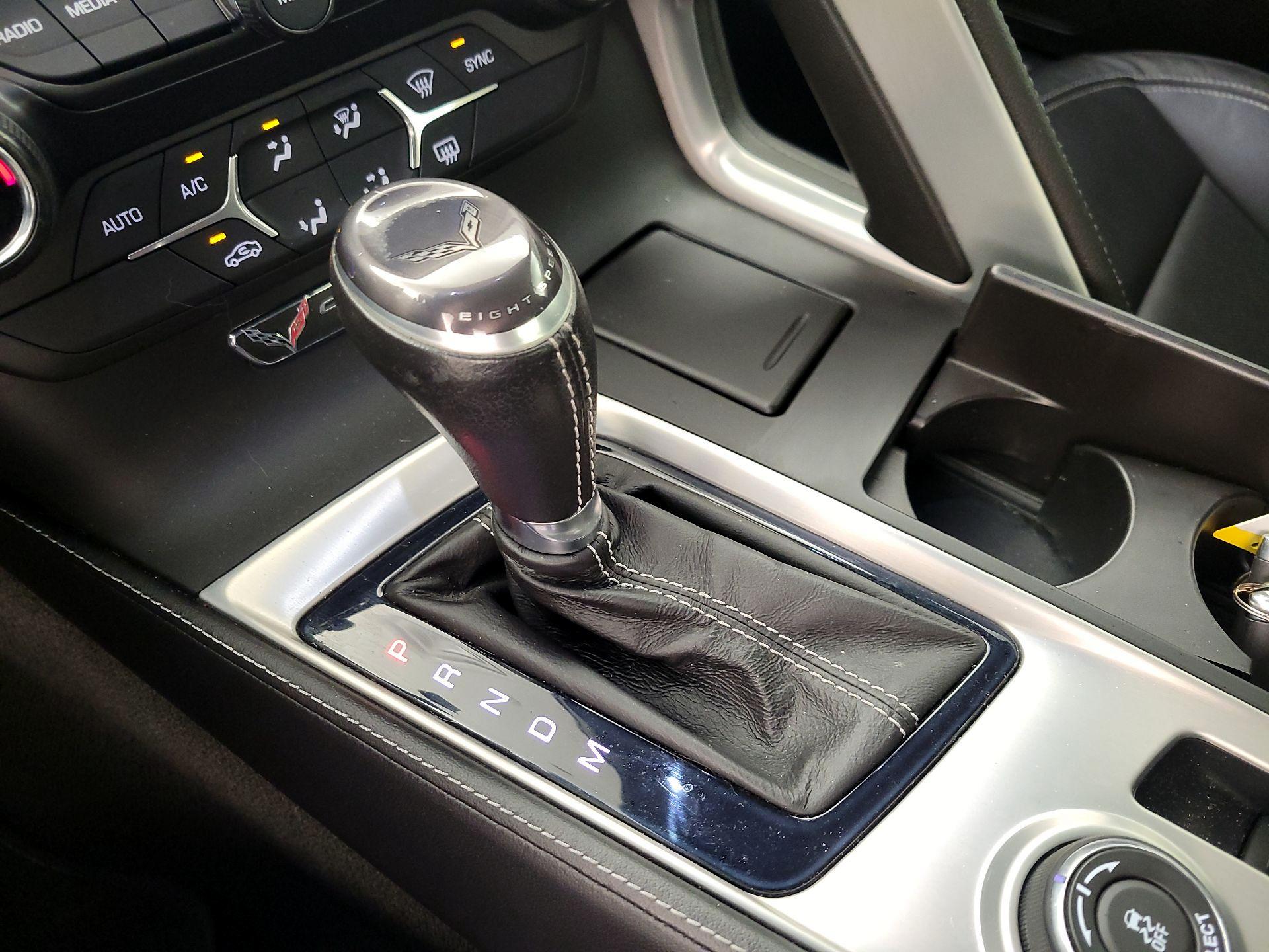 Thumbnail: 2015 Chevrolet Corvette - 17