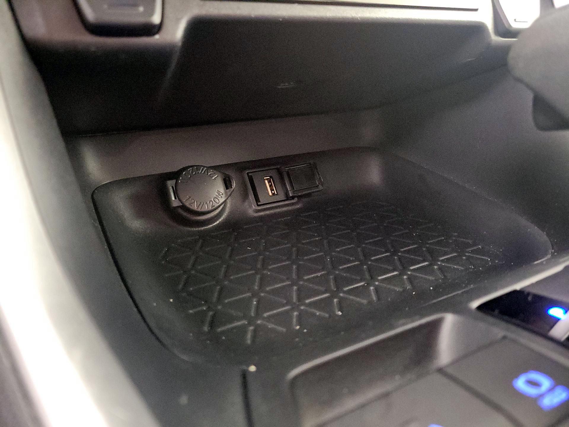 Thumbnail: 2020 Toyota RAV4 - 18