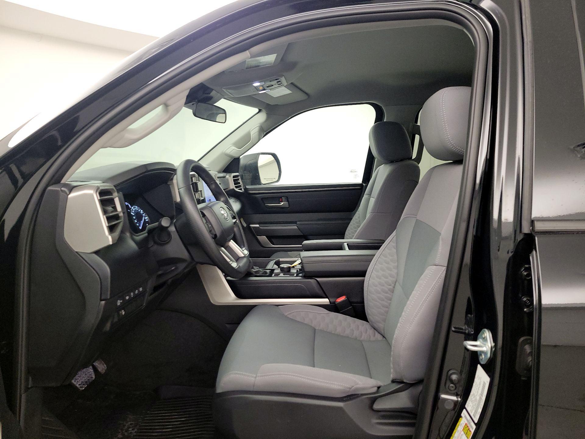 Thumbnail: 2024 Toyota Tundra - 11