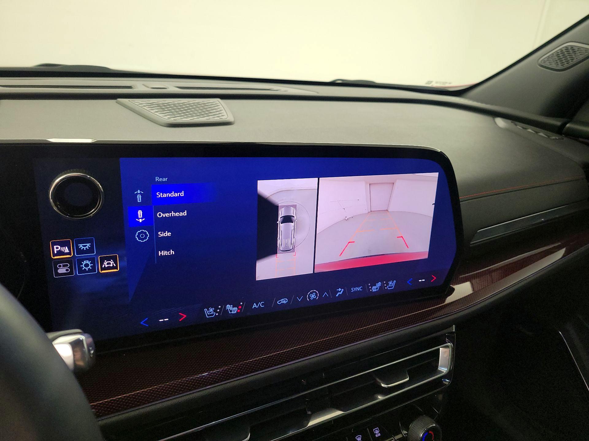 Thumbnail: 2024 Chevrolet Traverse - 14